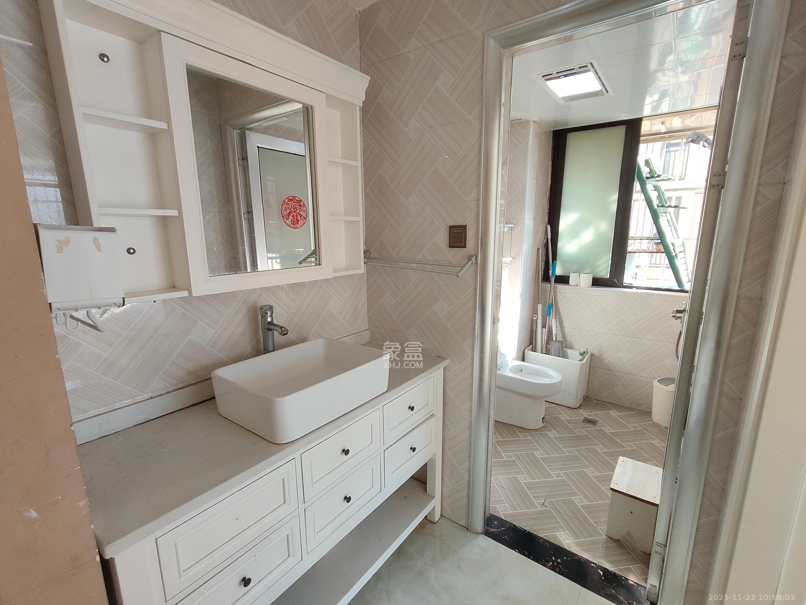 钰龙天下二期(钰龙佳园) 2室2厅1卫 2100.0元/月 钰龙天下二期(钰龙佳园) 2室2厅1卫 2100.0元/月室内图