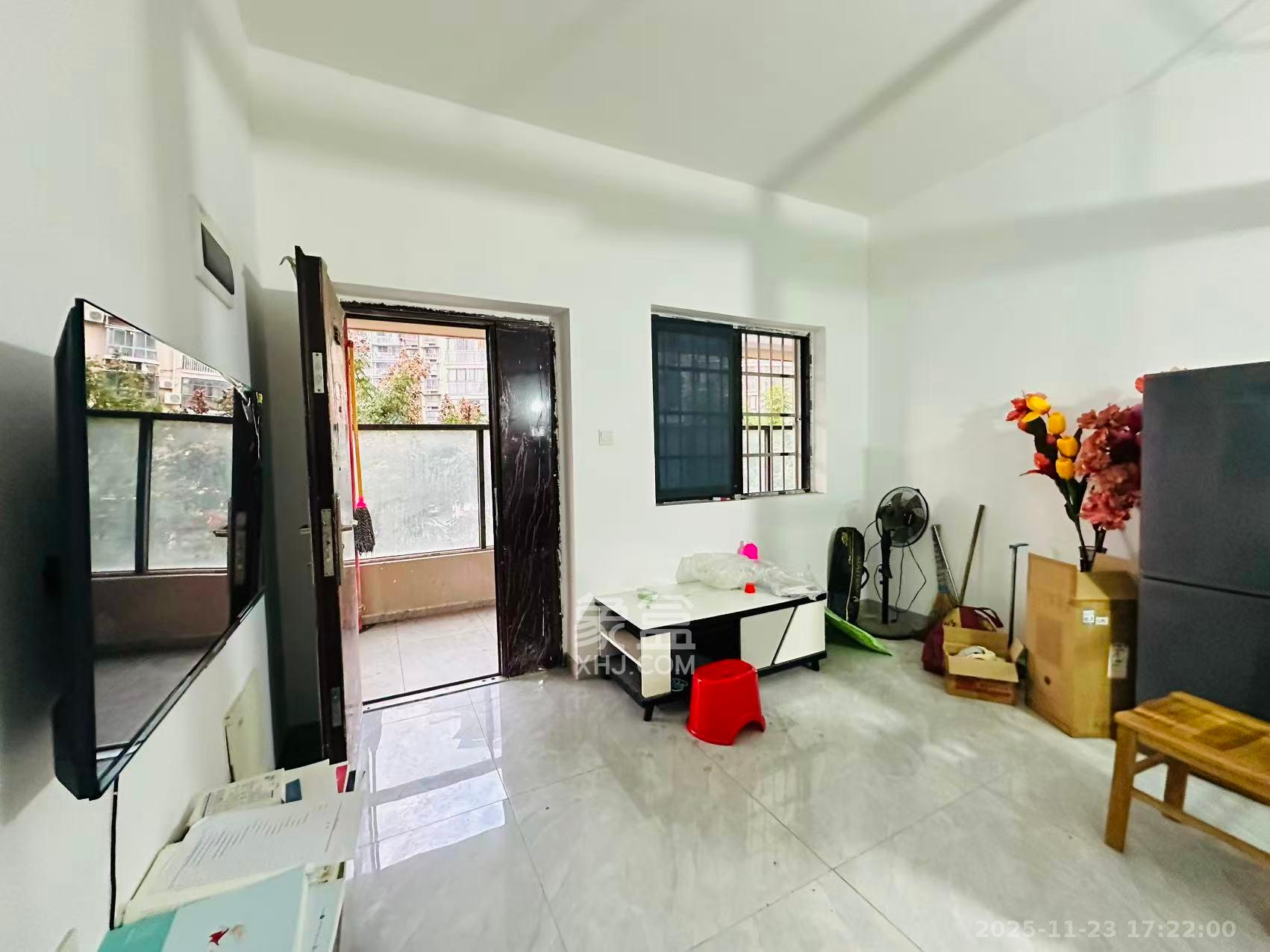 新力紫园  1室0厅1卫    1700.0元/月室内图