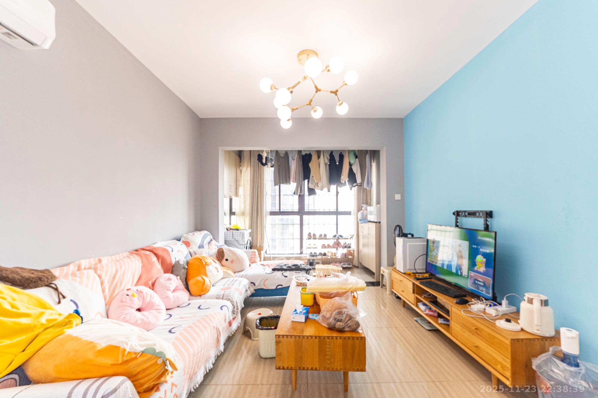 星湖湾二期高层  3室2厅1卫    67.8万