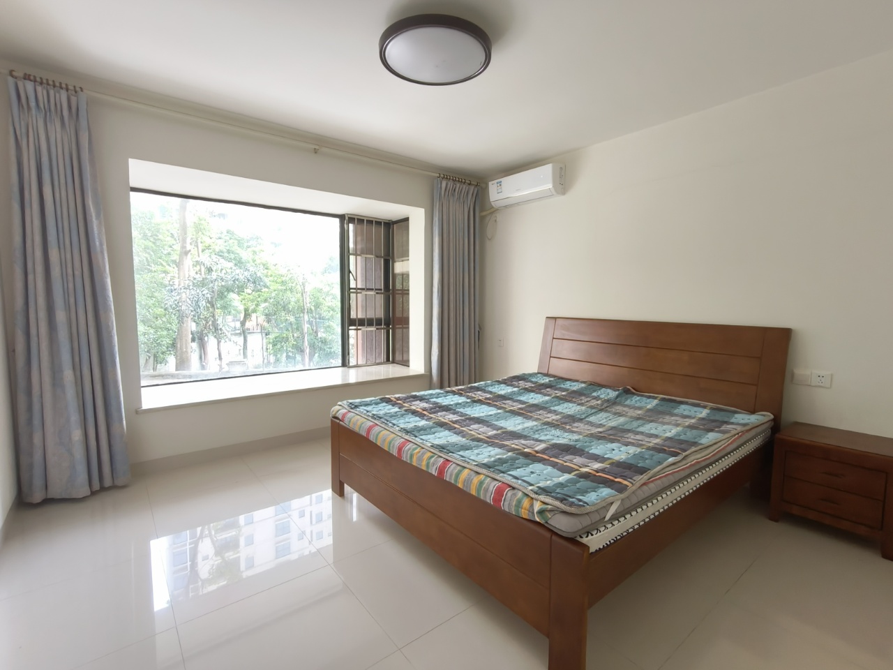 紫泉花坊 3室2厅2卫 3300.0元/月 紫泉花坊 3室2厅2卫 3300.0元/月室内图