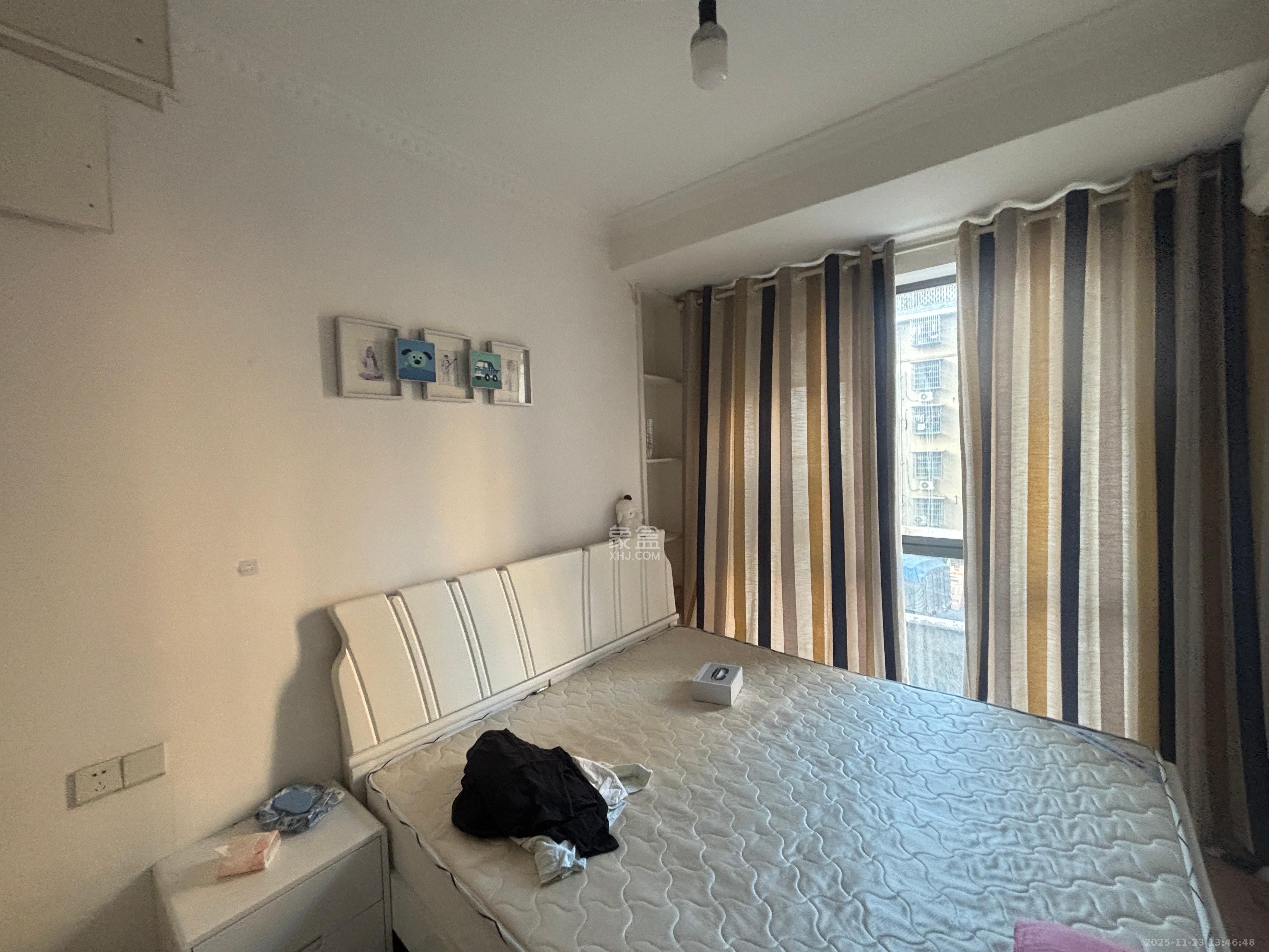 新华都万家城  3室2厅2卫    2300.0元/月室内图