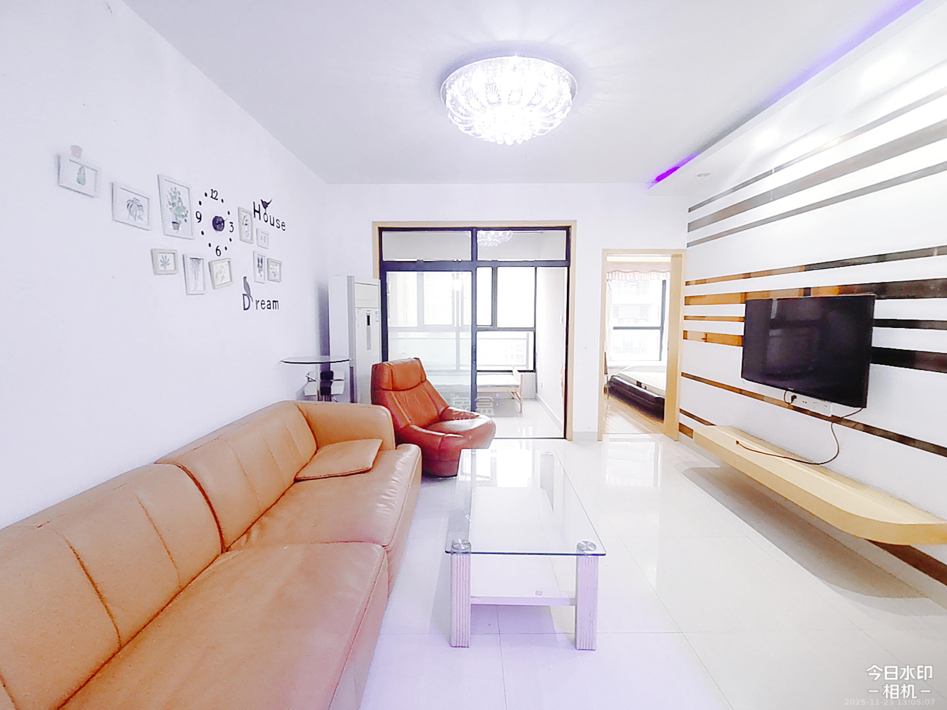 湘府9号  2室1厅1卫    1900.0元/月室内图