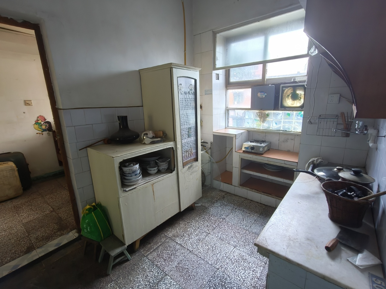 梓园社区(麻纺厂宿舍) 1室1厅1卫 800.0元/月 梓园社区(麻纺厂宿舍) 1室1厅1卫 800.0元/月室内图