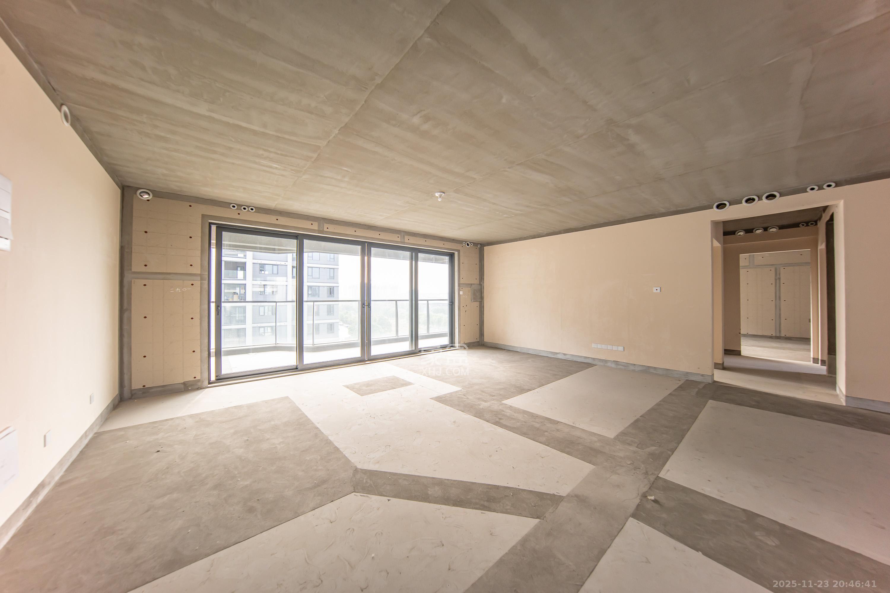 华润置地洋湖天序  4室2厅2卫    335.0万客厅