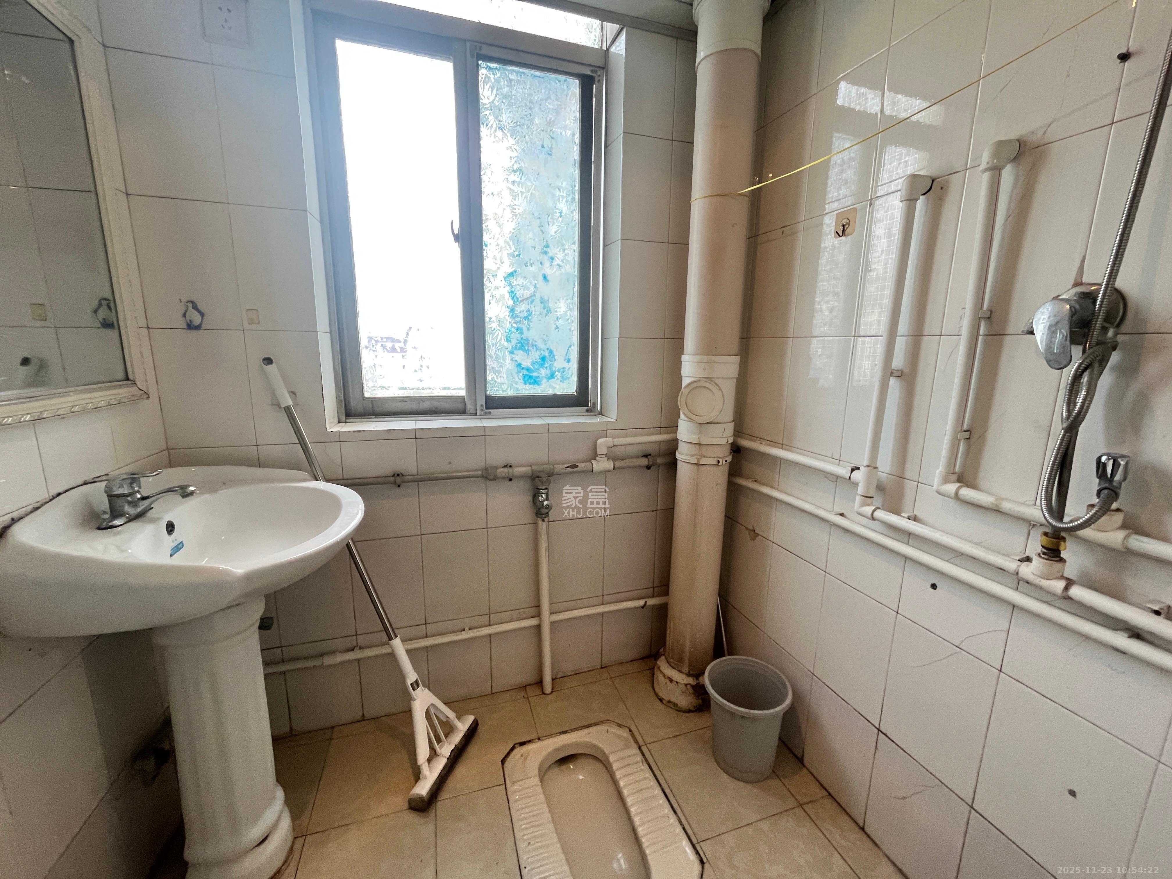 天泽大厦  2室1厅1卫    2000.0元/月室内图