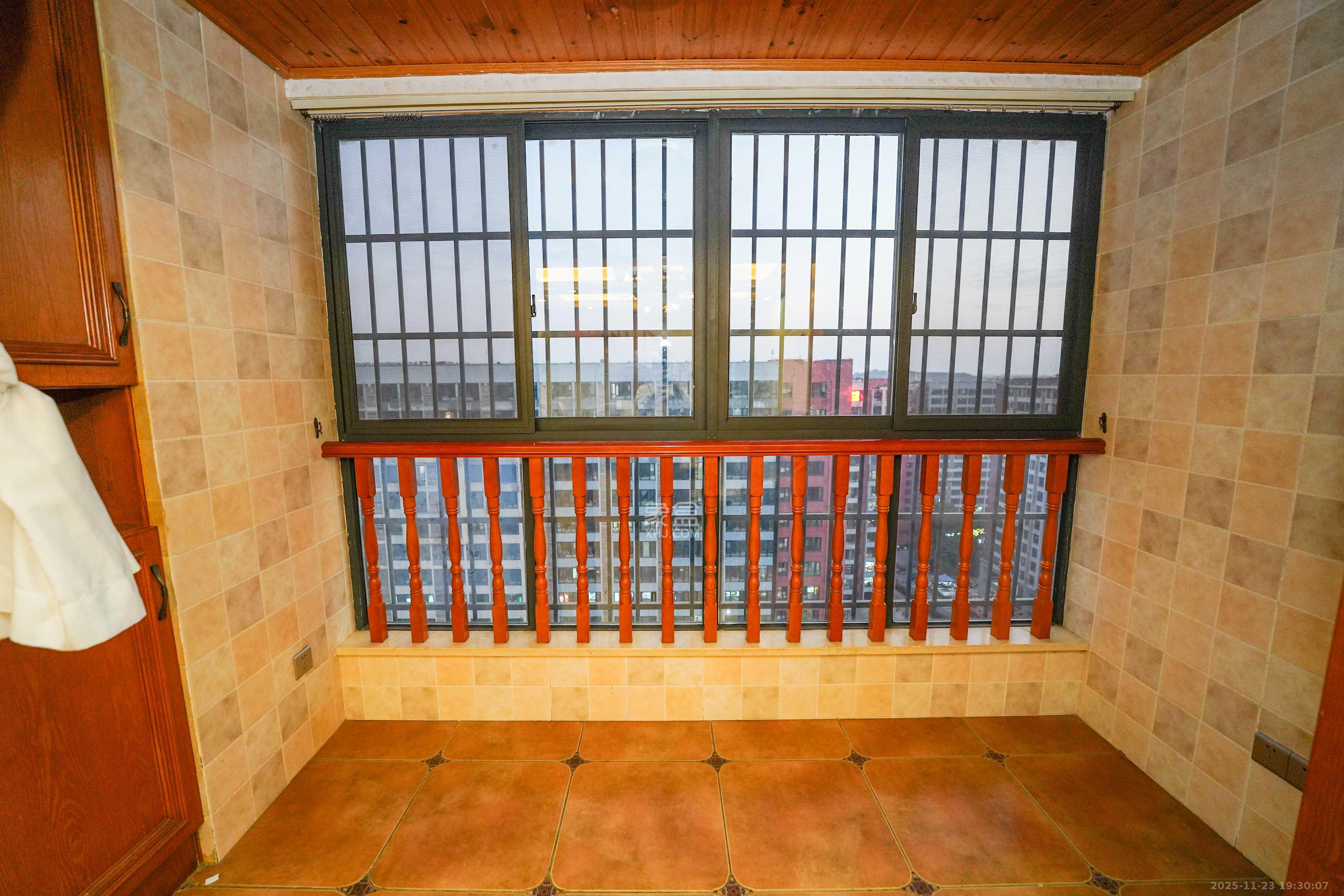 五矿紫湖香醍  2室2厅1卫    89.8万阳台