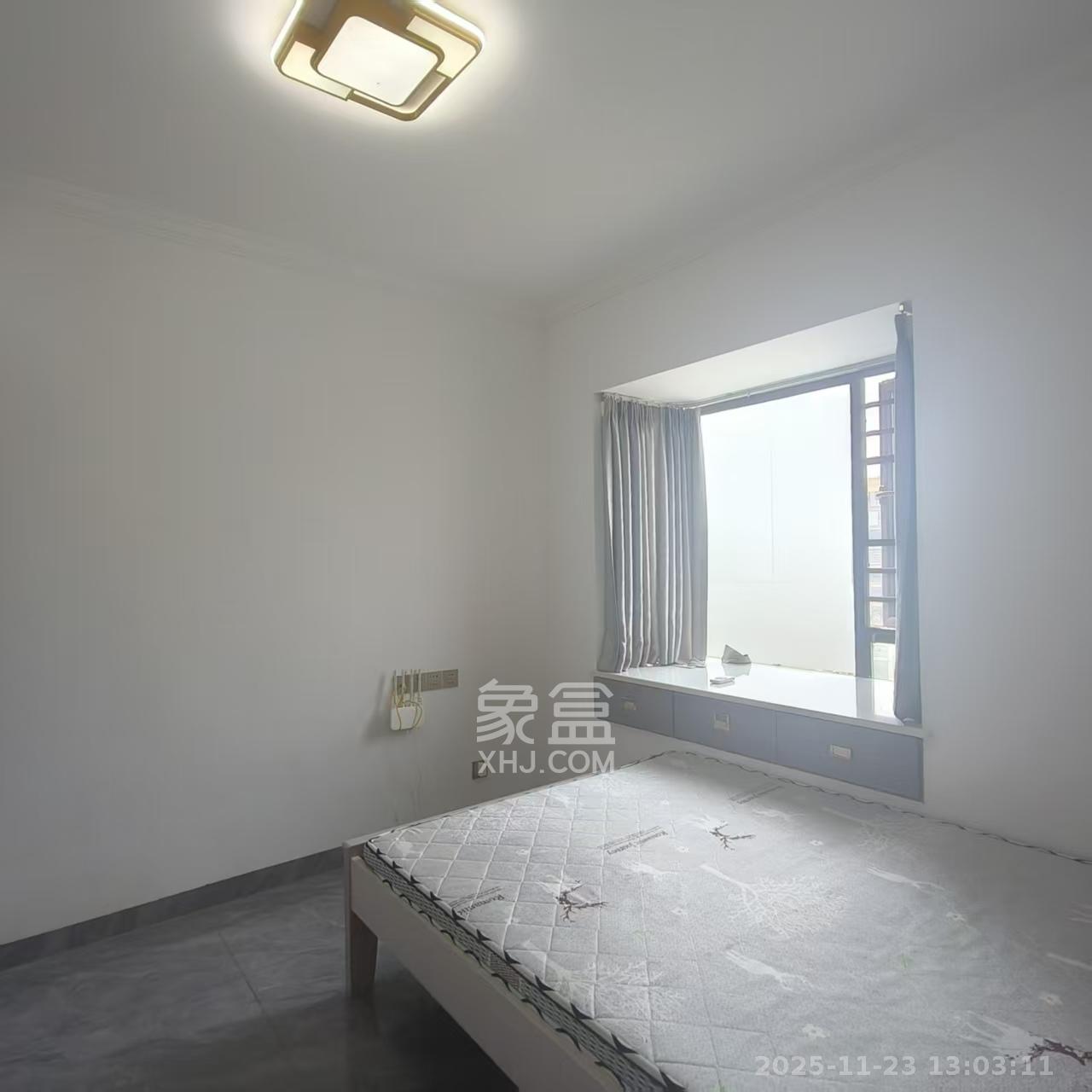 和润园三期  1室1厅1卫    1600.0元/月室内图