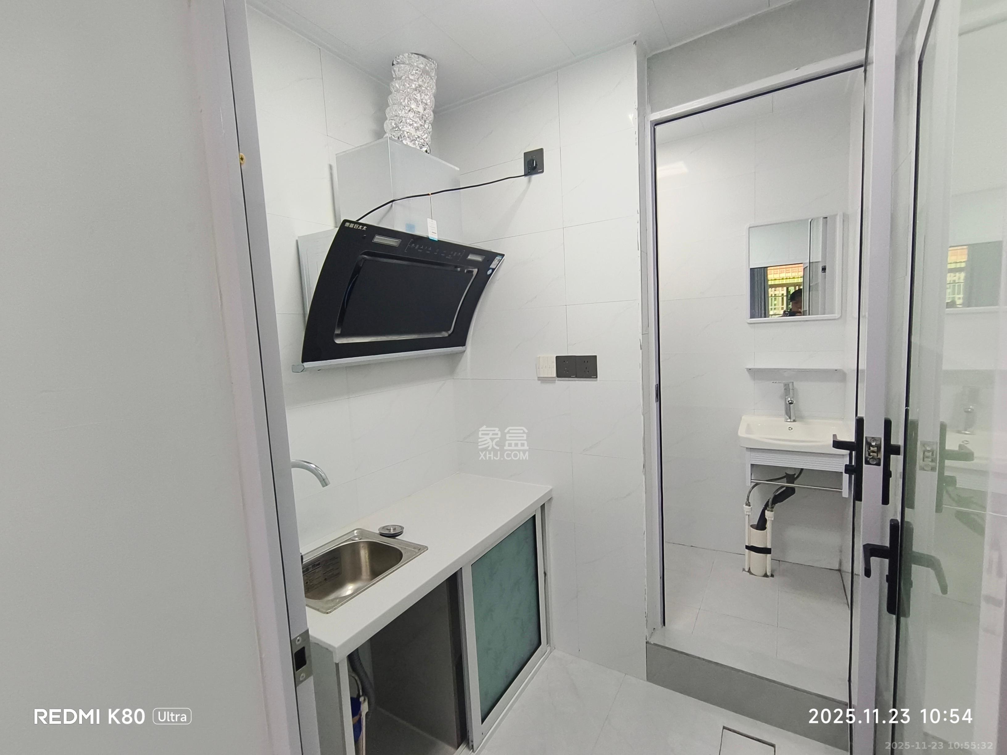 洞井商贸城 1室0厅0卫 1100.0元/月 洞井商贸城 1室0厅0卫 1100.0元/月室内图