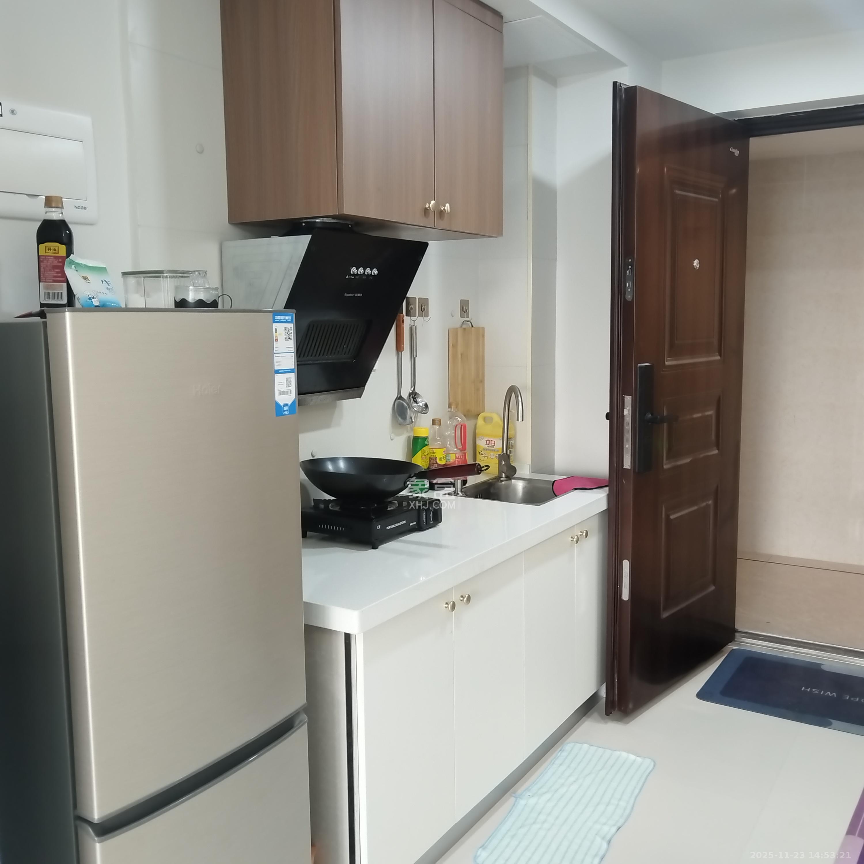 中海珑悦府 1室1厅1卫 1300.0元/月 中海珑悦府 1室1厅1卫 1300.0元/月室内图