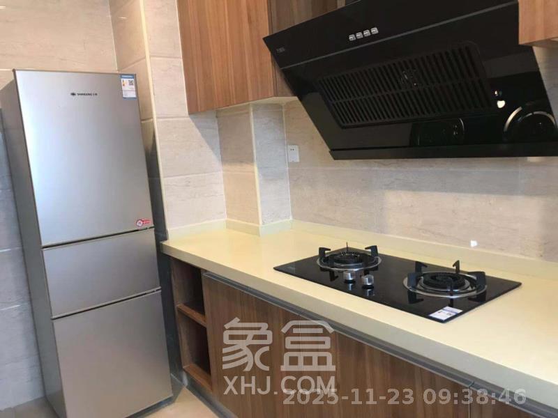 麓谷小镇  3室2厅1卫    2400.0元/月室内图