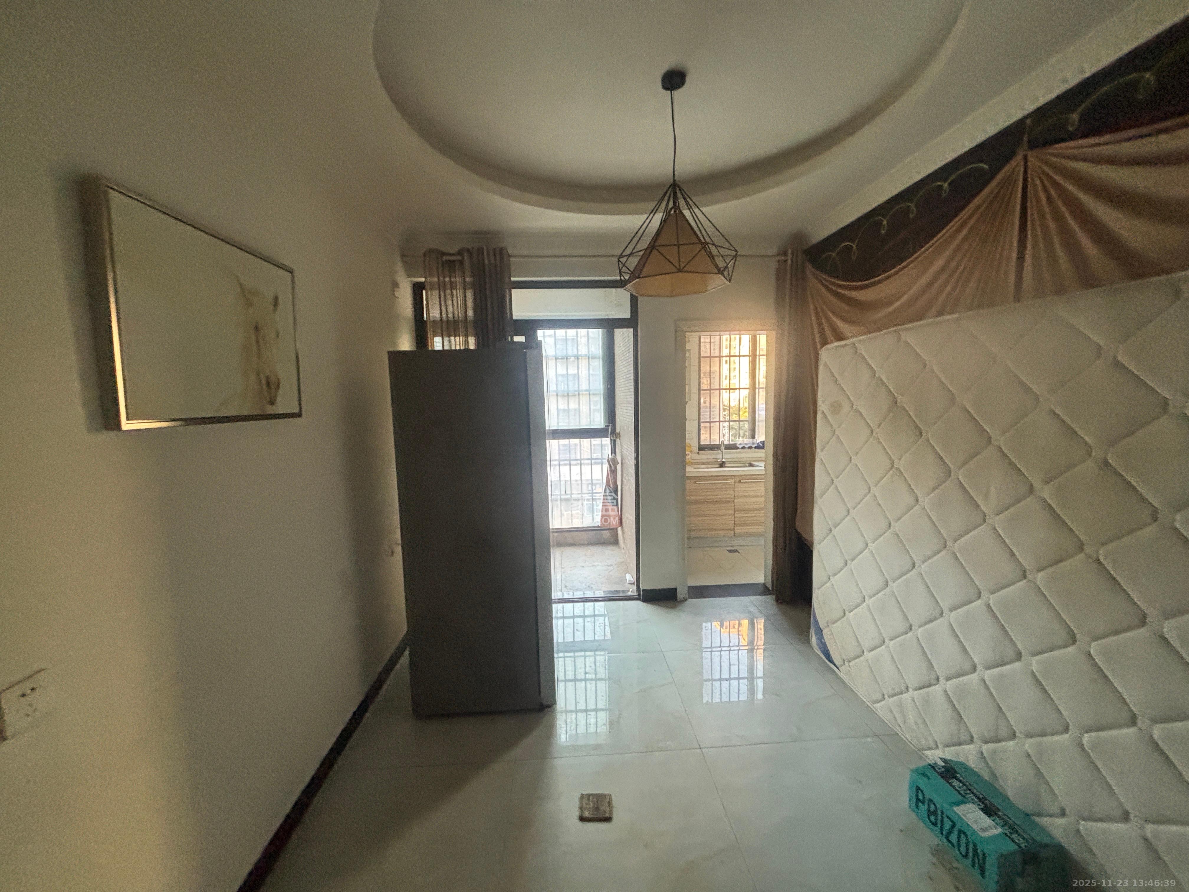 新华都万家城  3室2厅2卫    2300.0元/月室内图