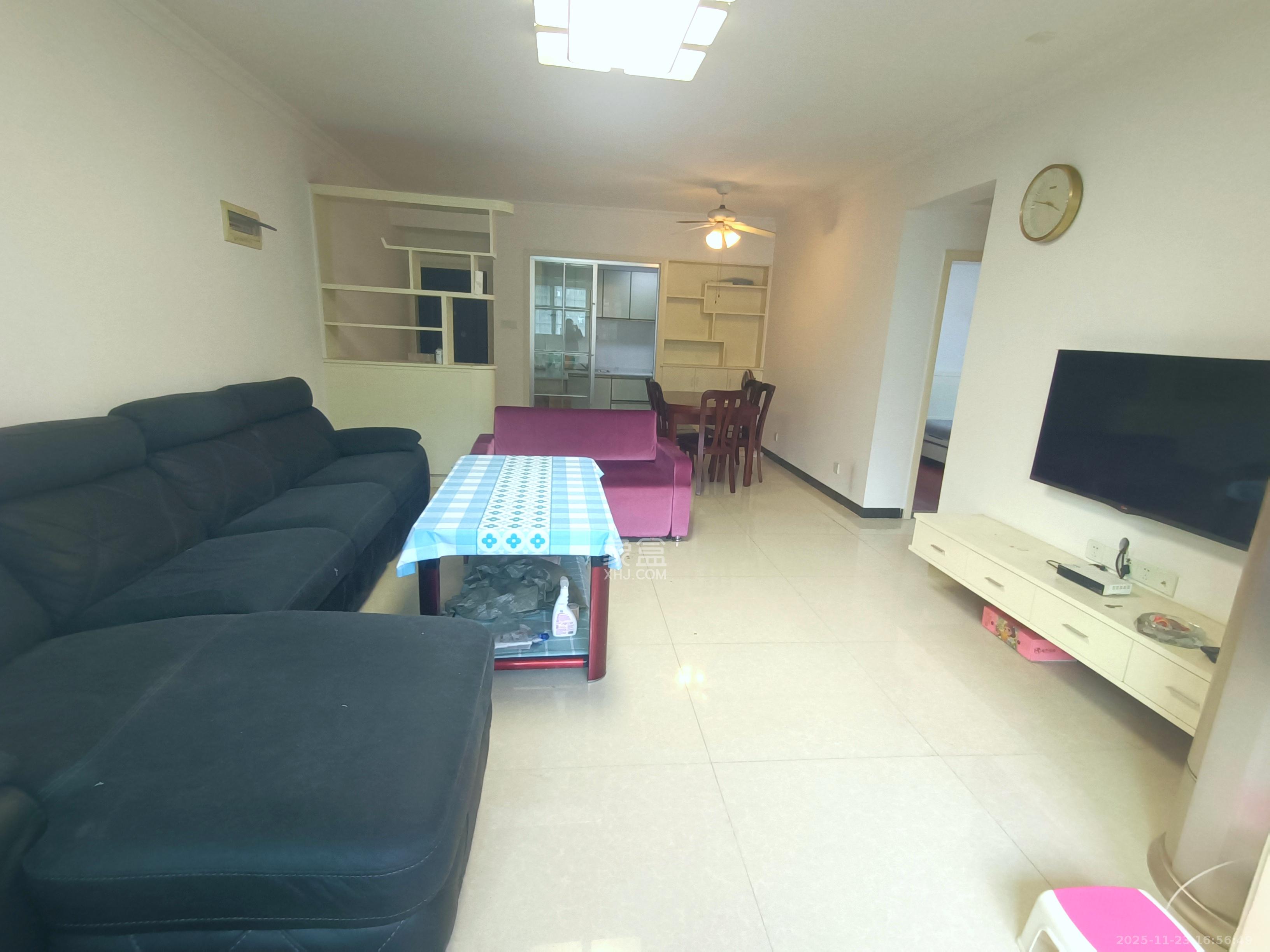 麓谷加州阳光  2室2厅1卫    2300.0元/月