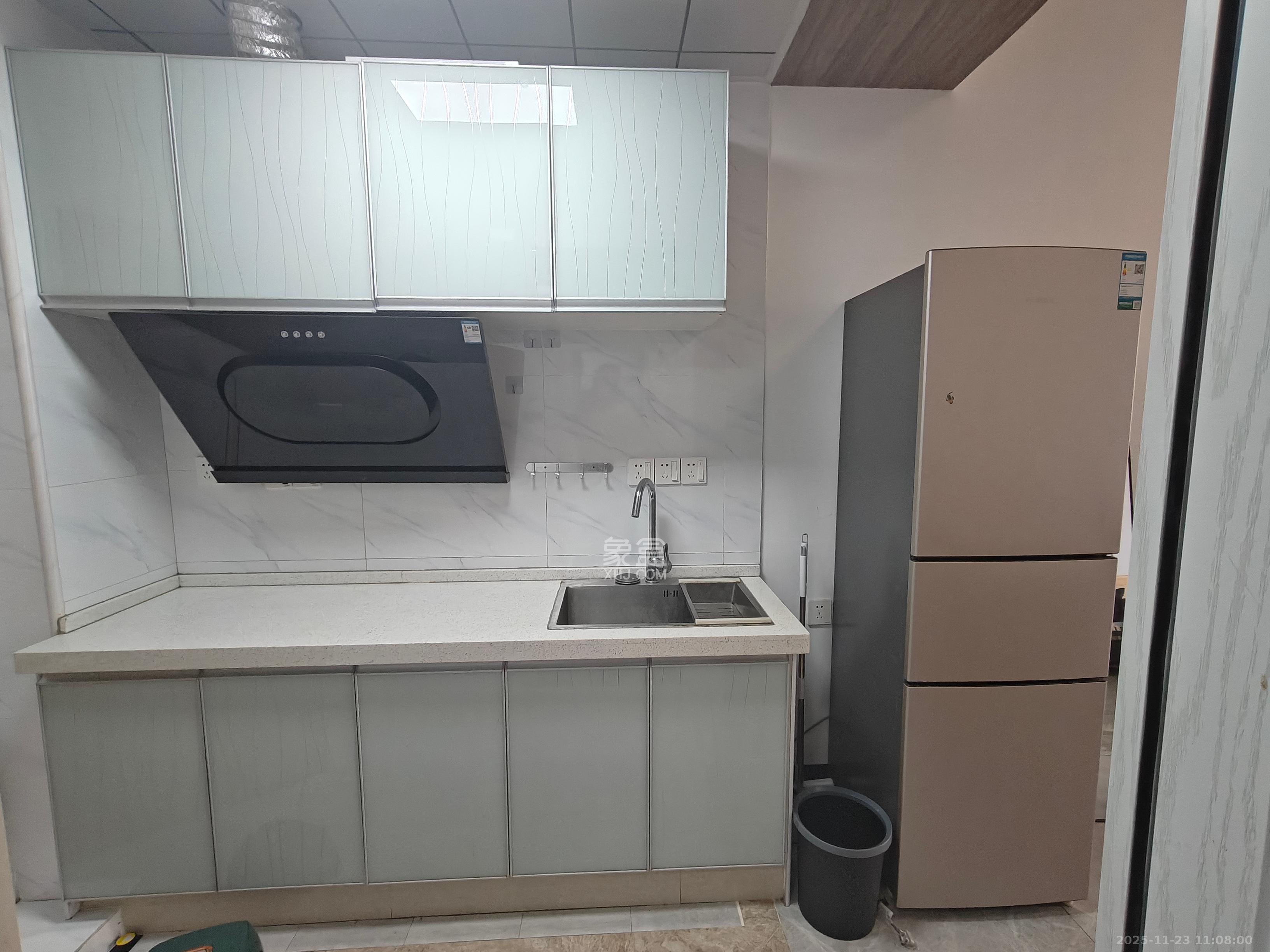 海伦春天 1室1厅1卫 1300.0元/月 海伦春天 1室1厅1卫 1300.0元/月室内图