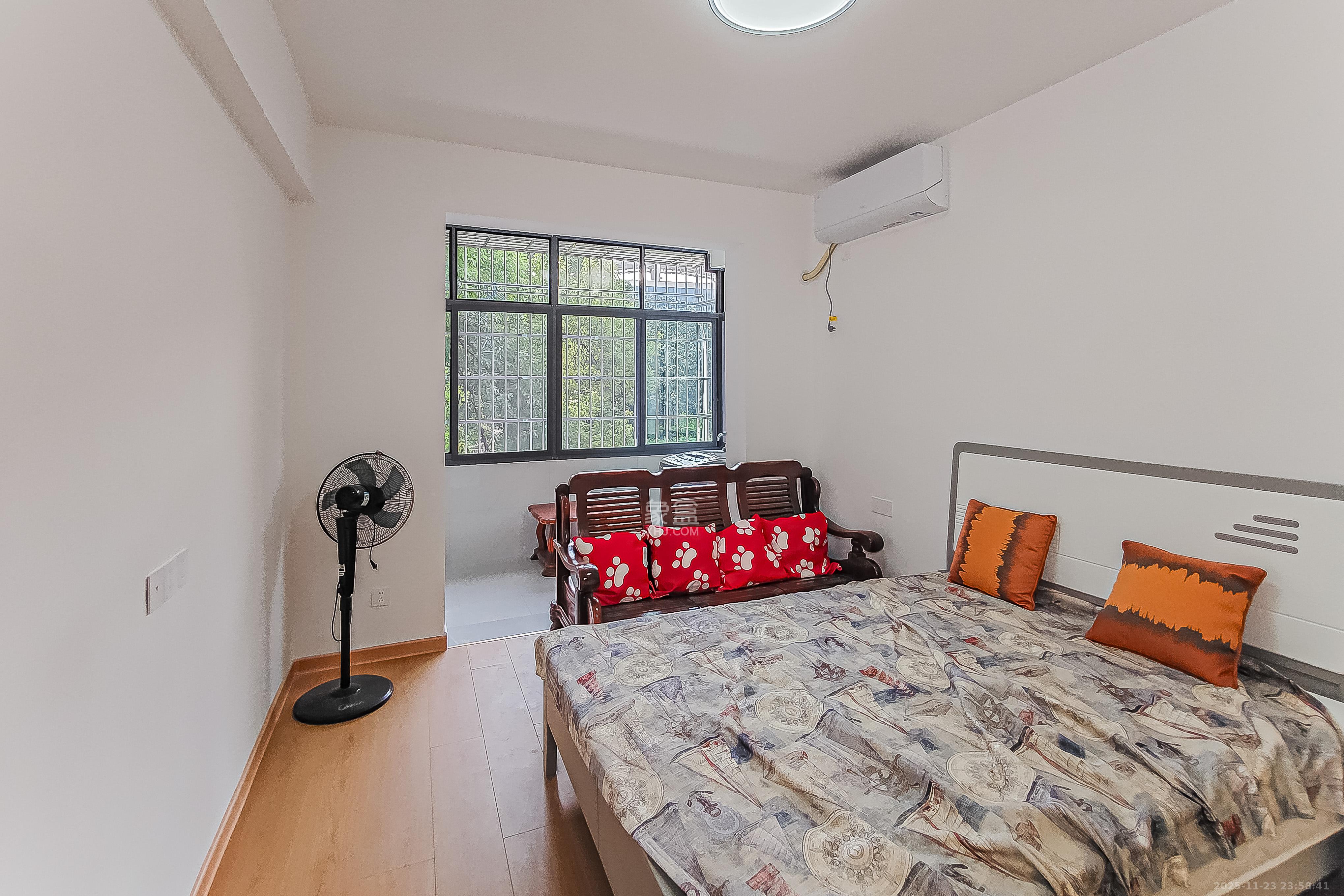 农机宿舍(省农机局大院宿舍) 2室2厅1卫 88.0万 农机宿舍(省农机局大院宿舍) 2室2厅1卫 88.0万卧室