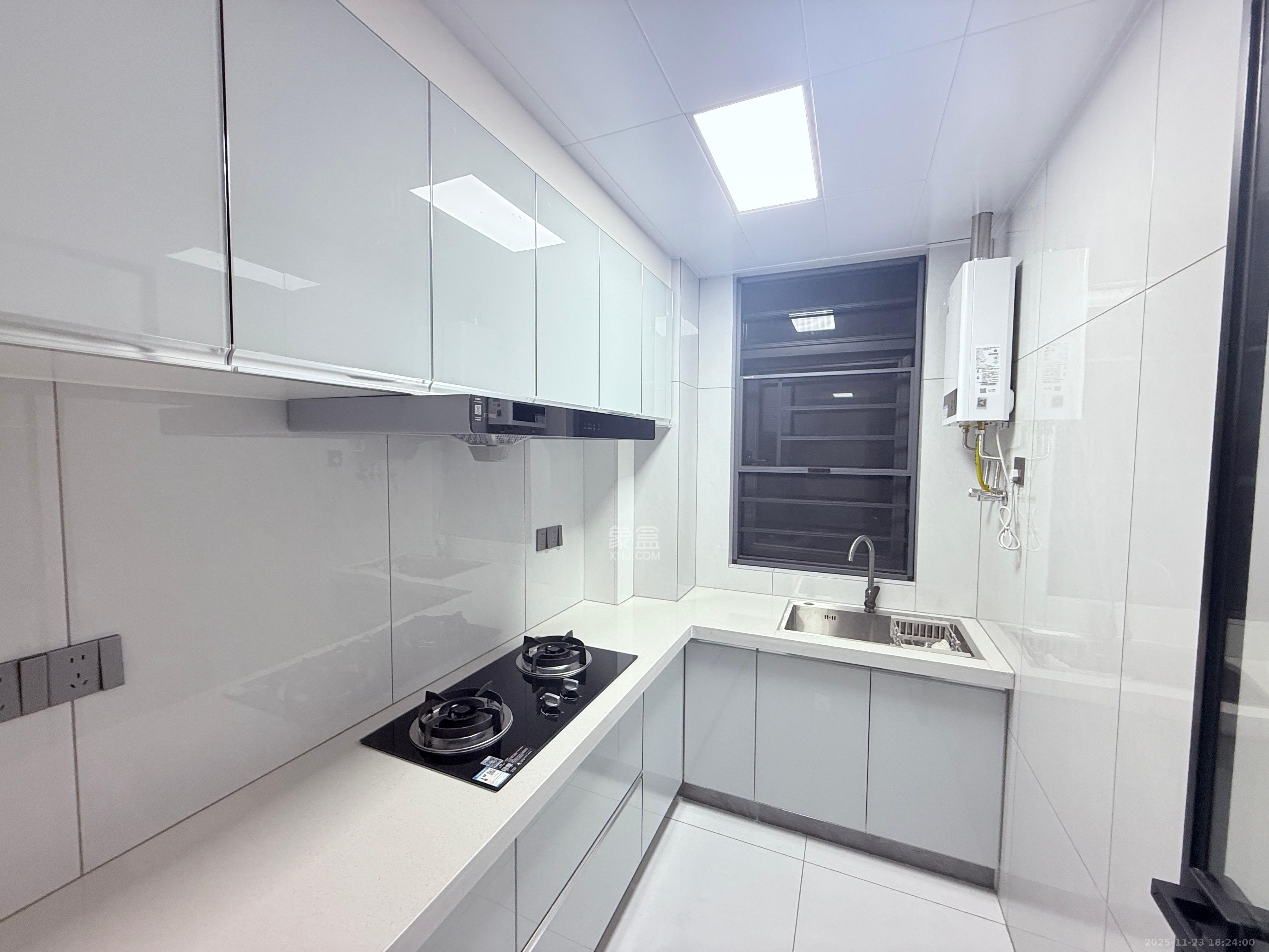 湖湘时代名邸公园壹号 2室1厅1卫 2600.0元/月 湖湘时代名邸公园壹号 2室1厅1卫 2600.0元/月室内图