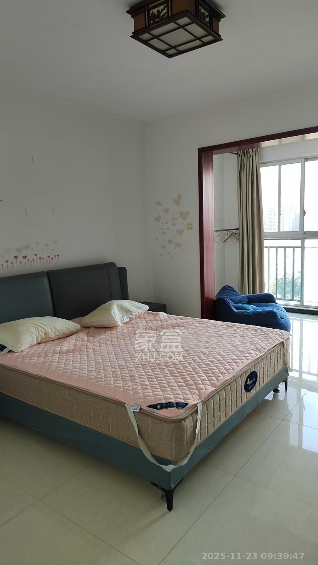 学府华庭 1室2厅1卫 2400.0元/月 学府华庭 1室2厅1卫 2400.0元/月室内图