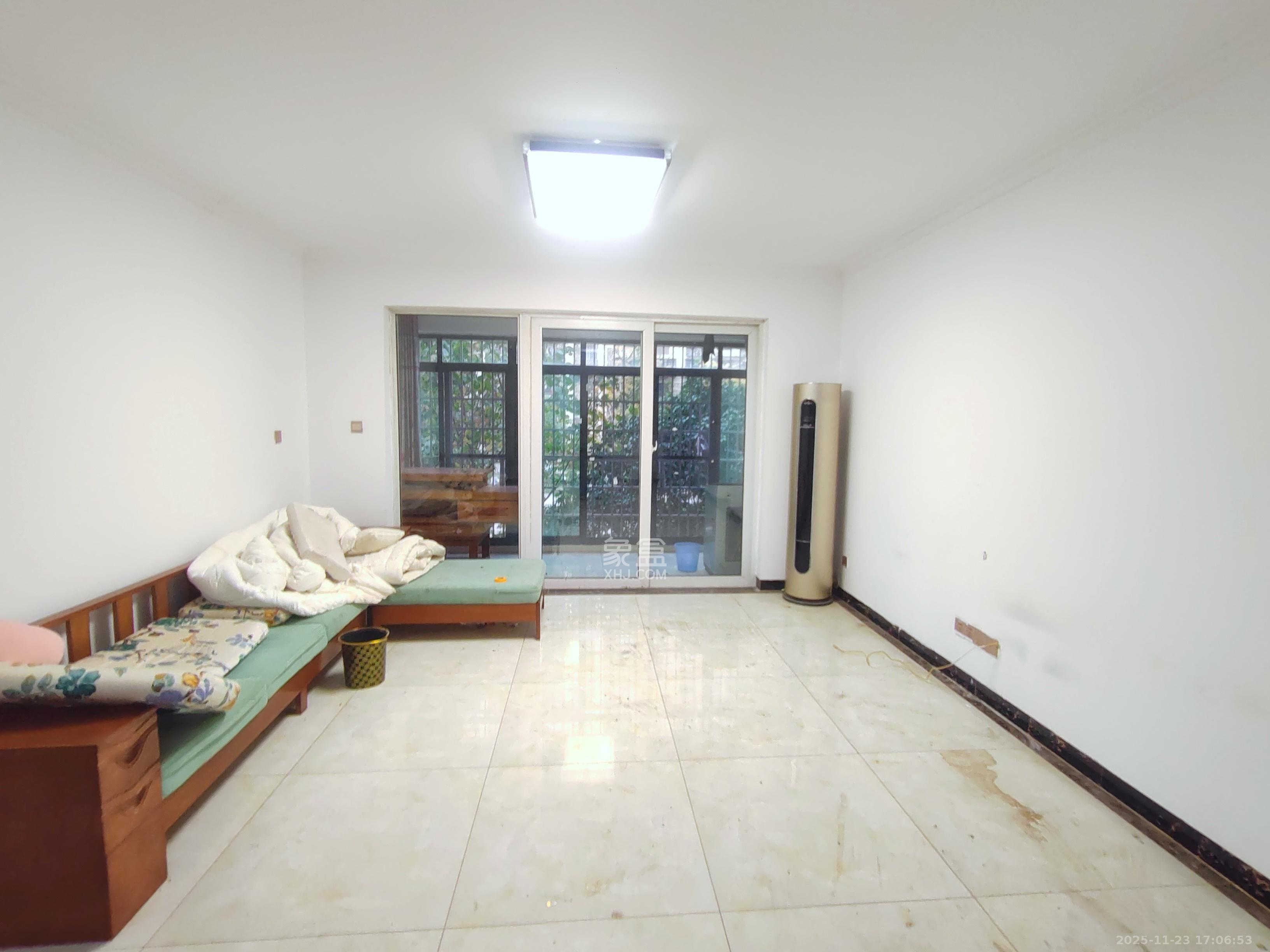 和康园小区 4室2厅2卫 2500.0元/月 和康园小区 4室2厅2卫 2500.0元/月室内图