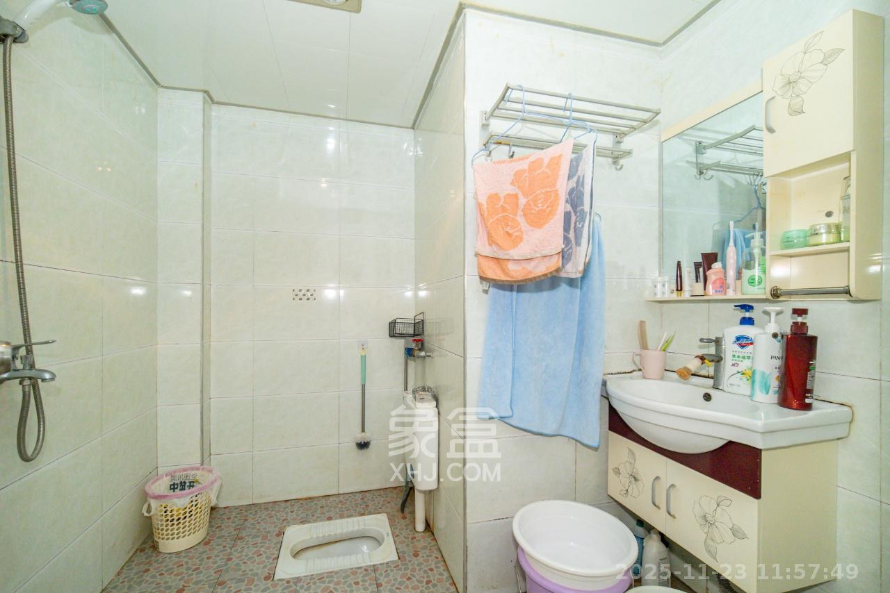 东方航标 1室1厅1卫 1100.0元/月 东方航标 1室1厅1卫 1100.0元/月室内图