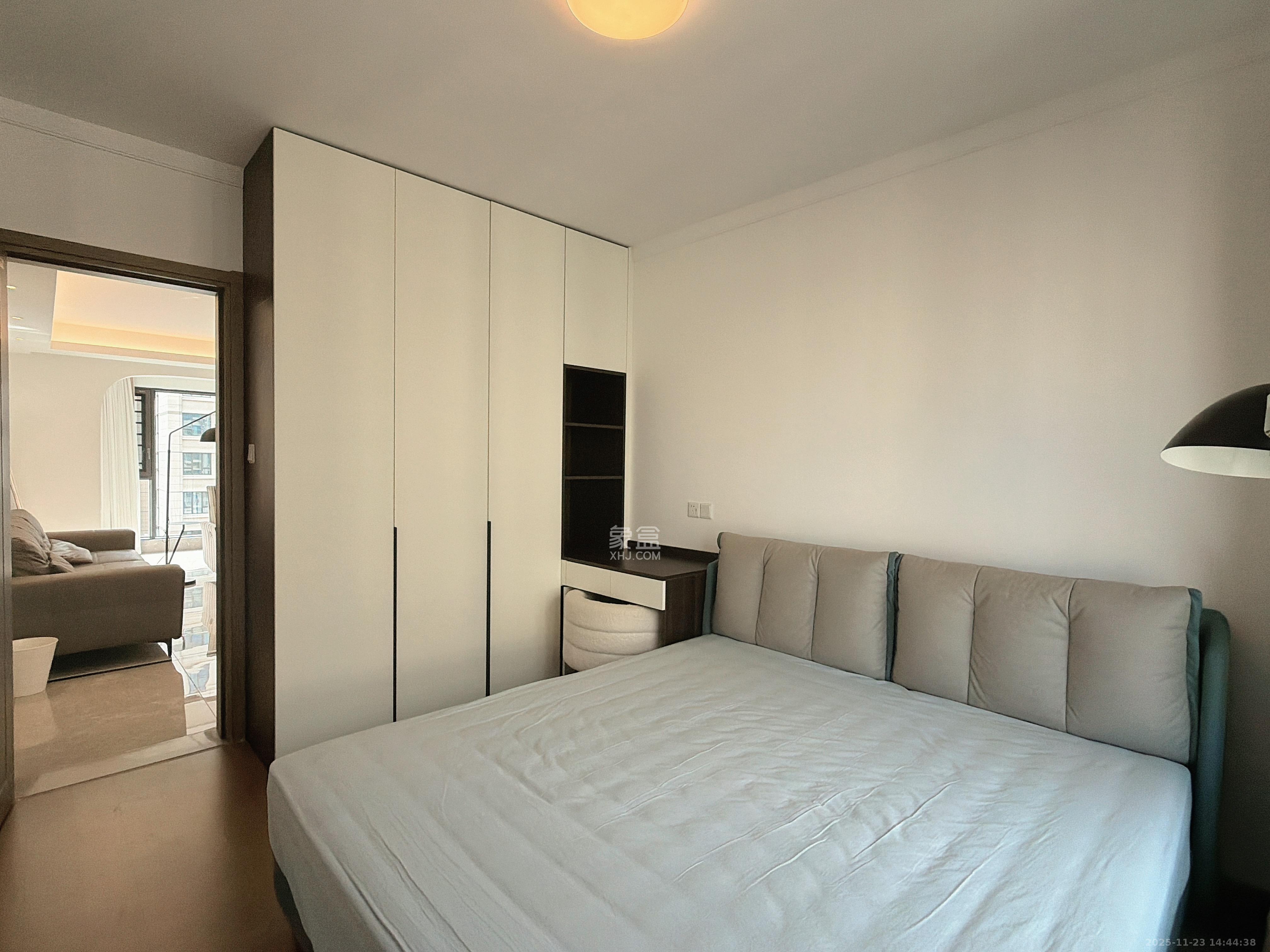 龙湖铂金中心（龙湖春江郦城）  3室2厅2卫    5500.0元/月室内图