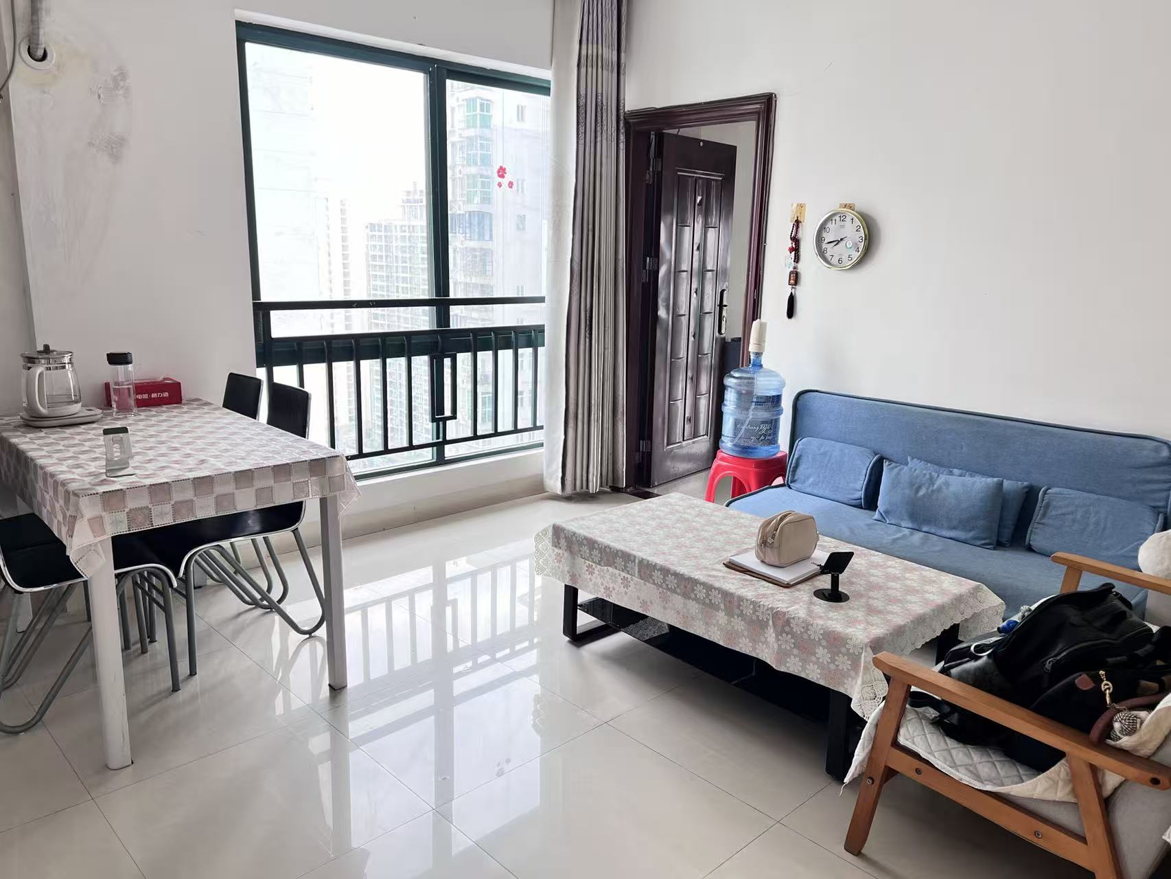 御景峰  1室1厅1卫    2300.0元/月