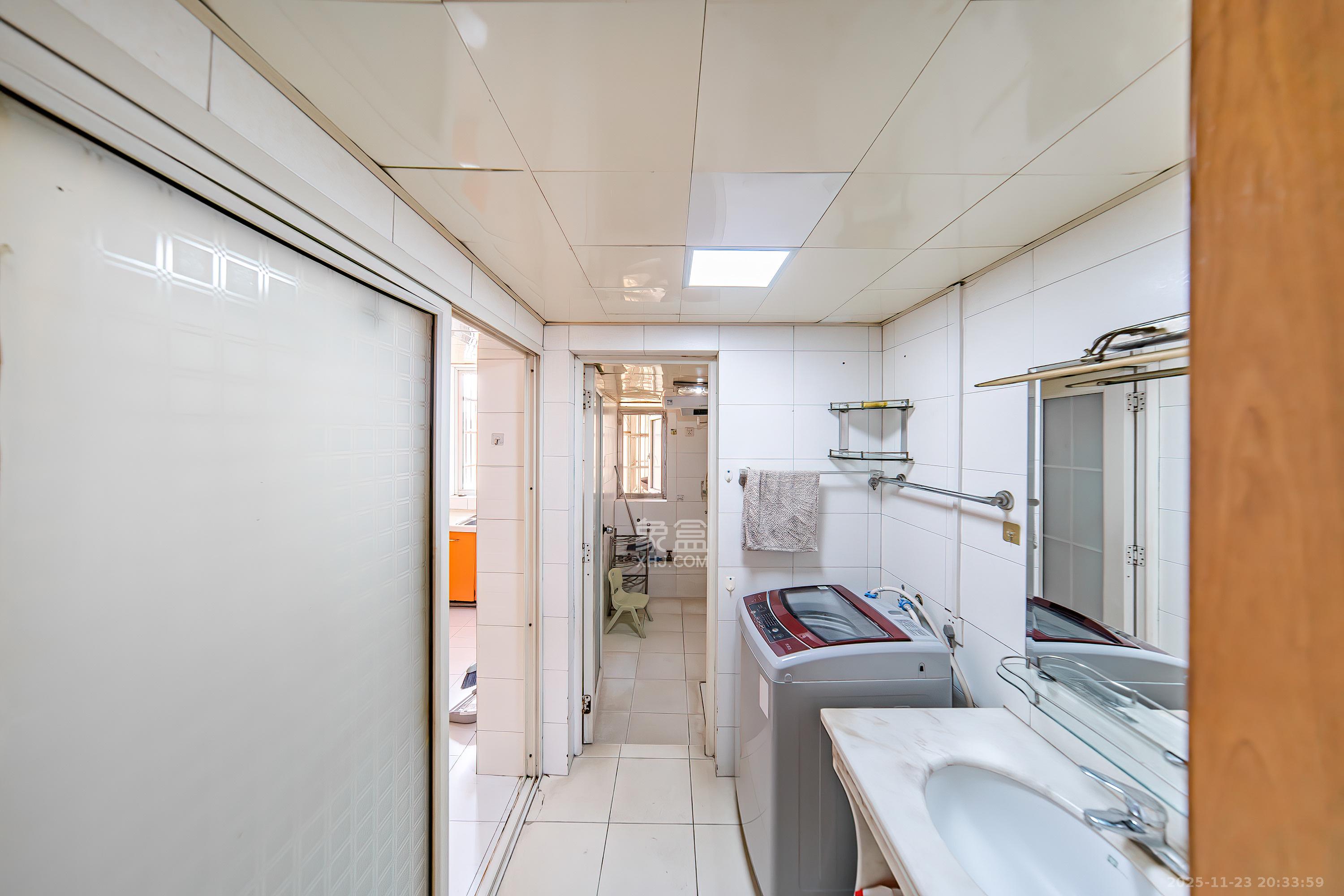 德雅苑 3室2厅2卫 81.2万 德雅苑 3室2厅2卫 81.2万卫生间