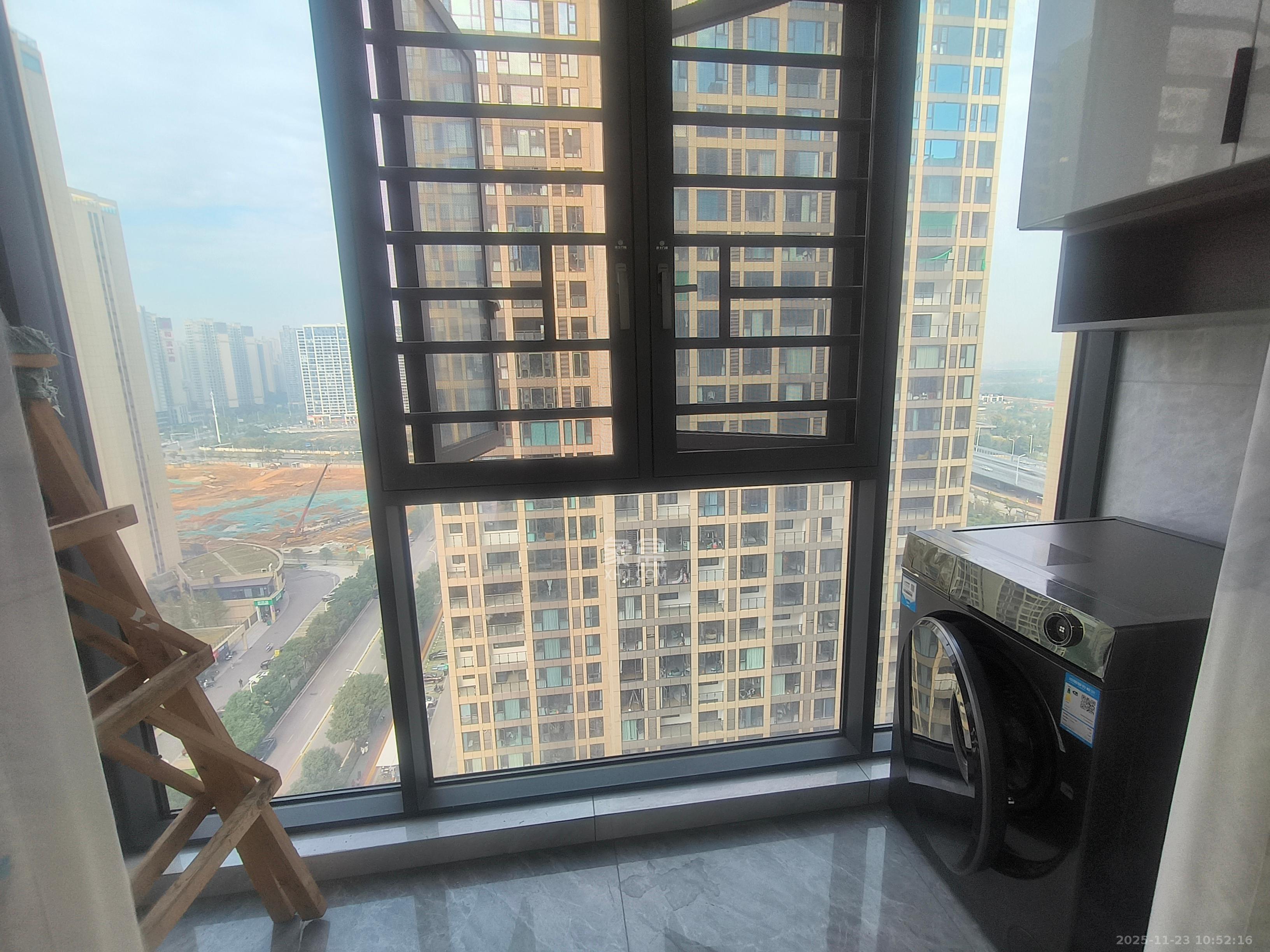 润和湘江天地AB区 4室2厅2卫 3800.0元/月 润和湘江天地AB区 4室2厅2卫 3800.0元/月室内图