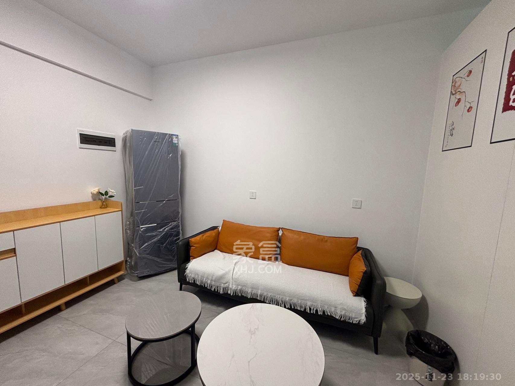 莲馨苑  1室0厅0卫    1700.0元/月