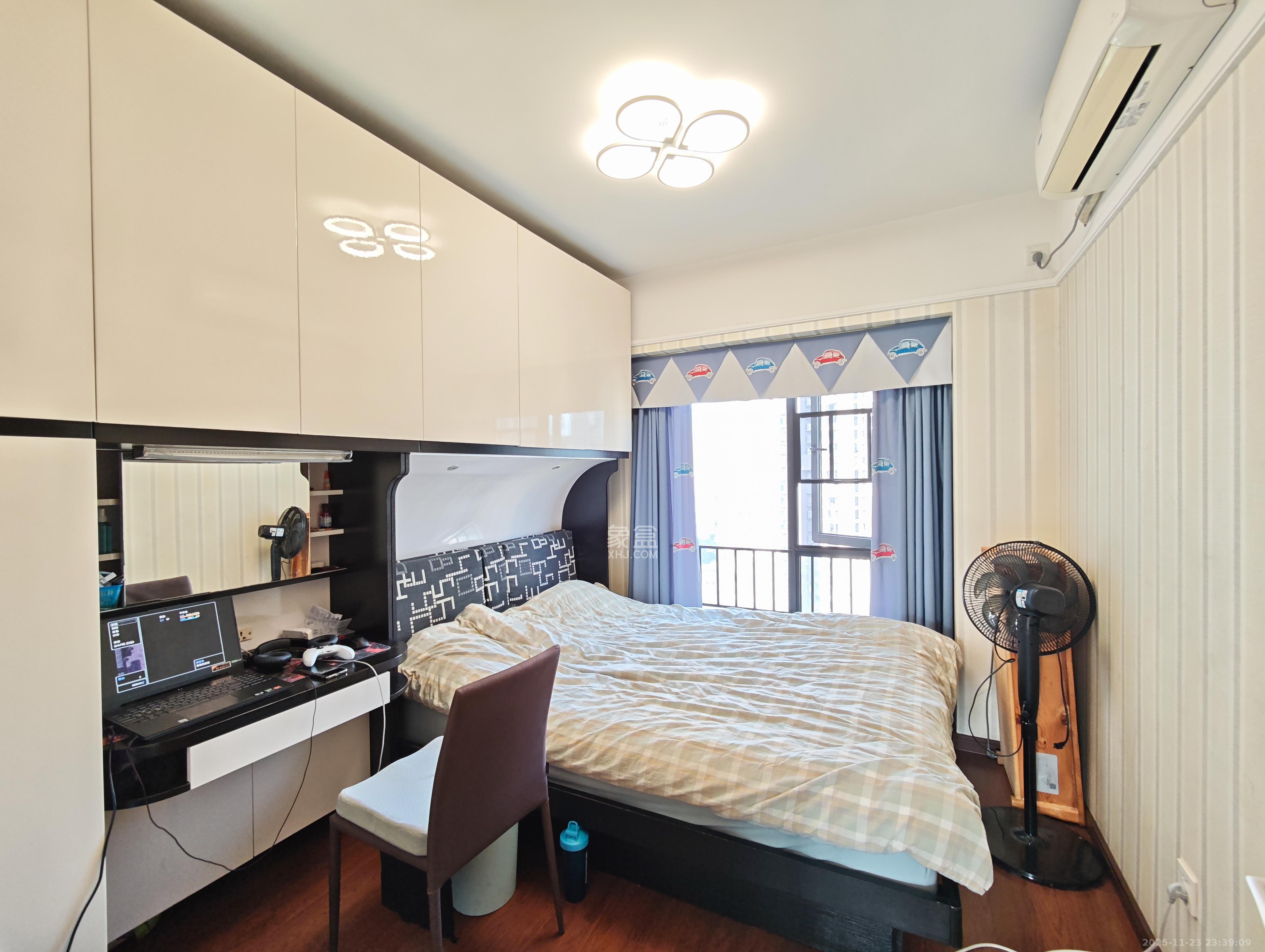 万科魅力之城非凡里 3室2厅2卫 125.0万 万科魅力之城非凡里 3室2厅2卫 125.0万卧室