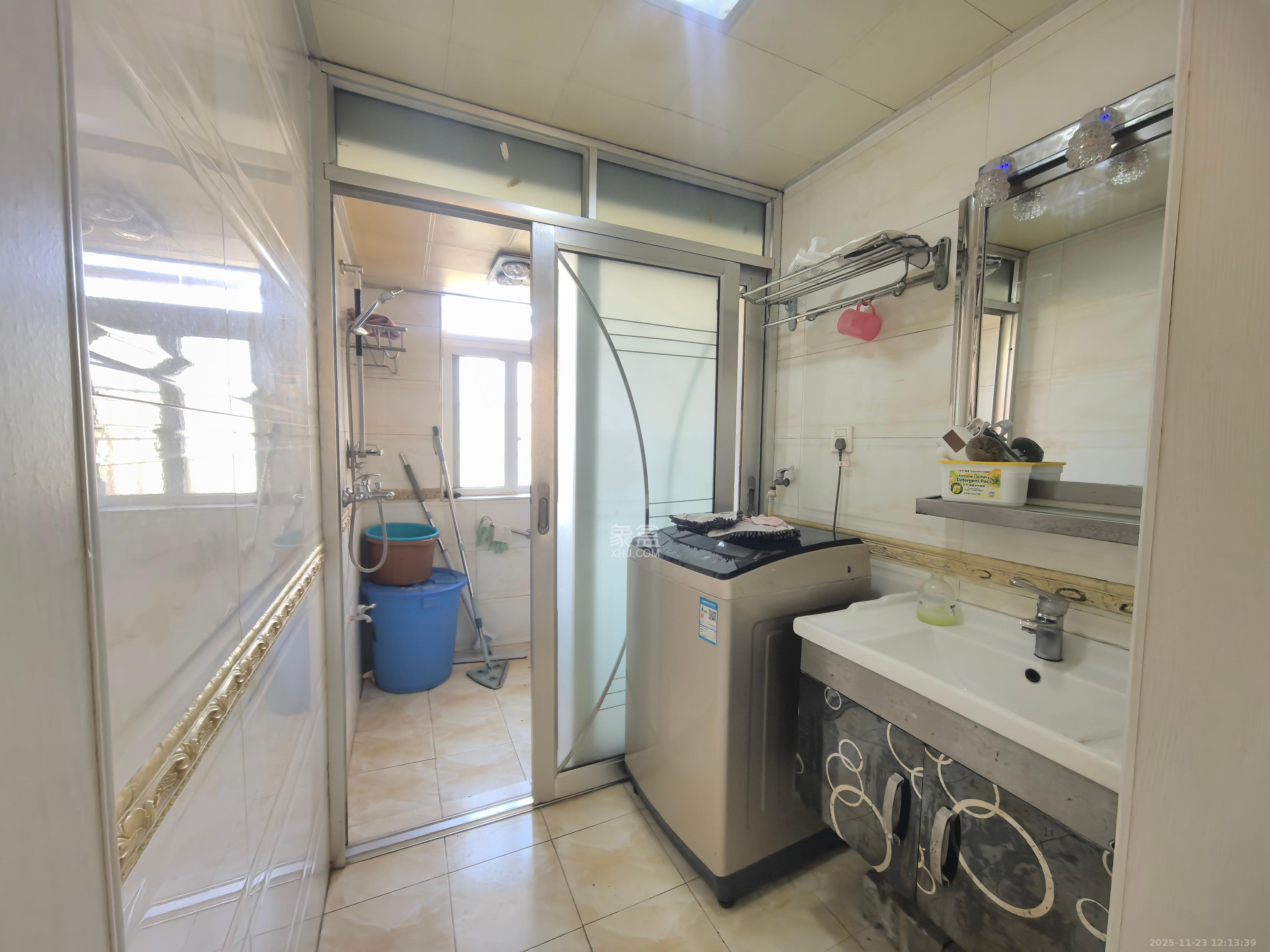 谷山乐园二期 3室2厅1卫 1800.0元/月 谷山乐园二期 3室2厅1卫 1800.0元/月室内图