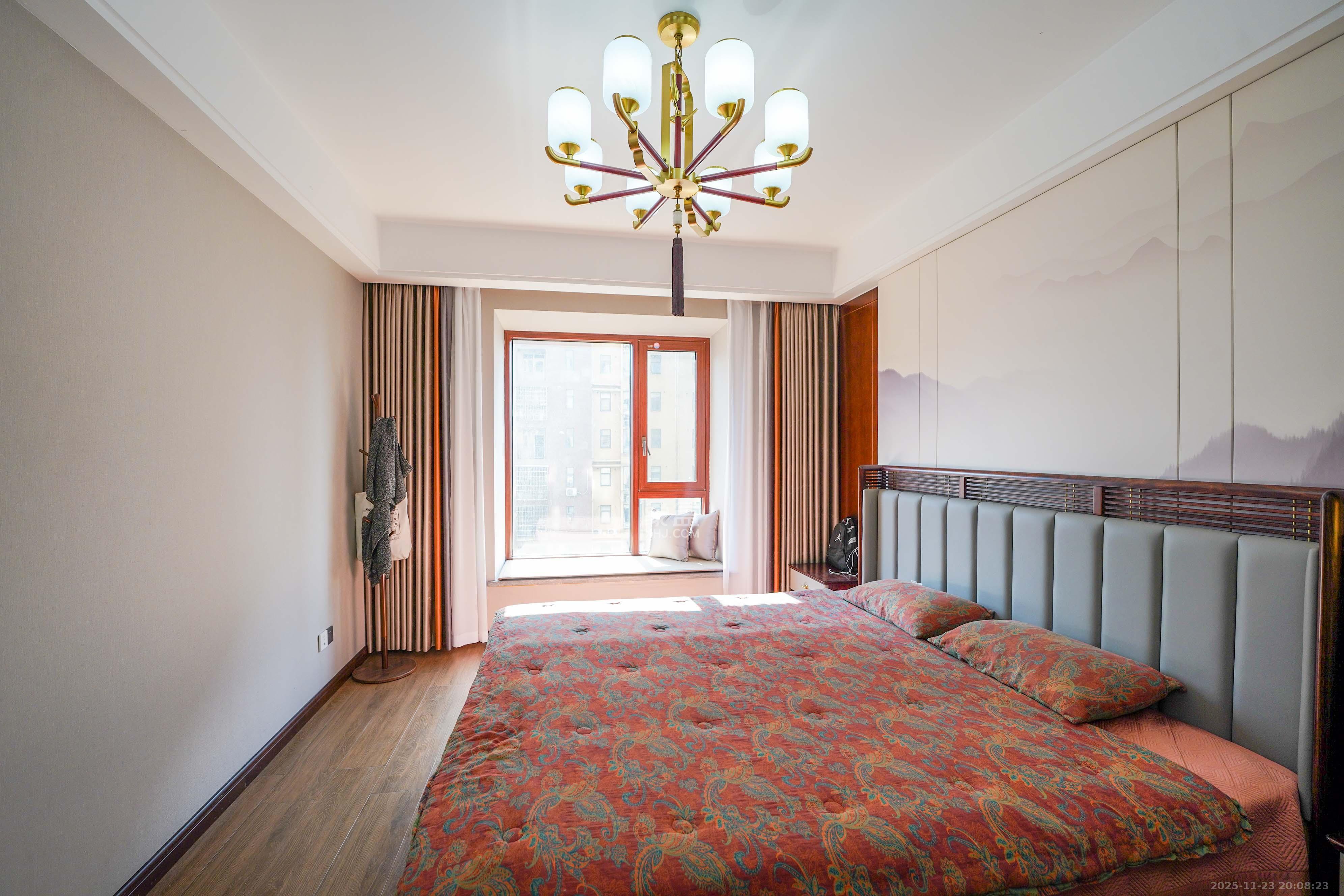 汇金城/嘉华城一期 5室2厅1卫 251.0万 汇金城/嘉华城一期 5室2厅1卫 251.0万卧室