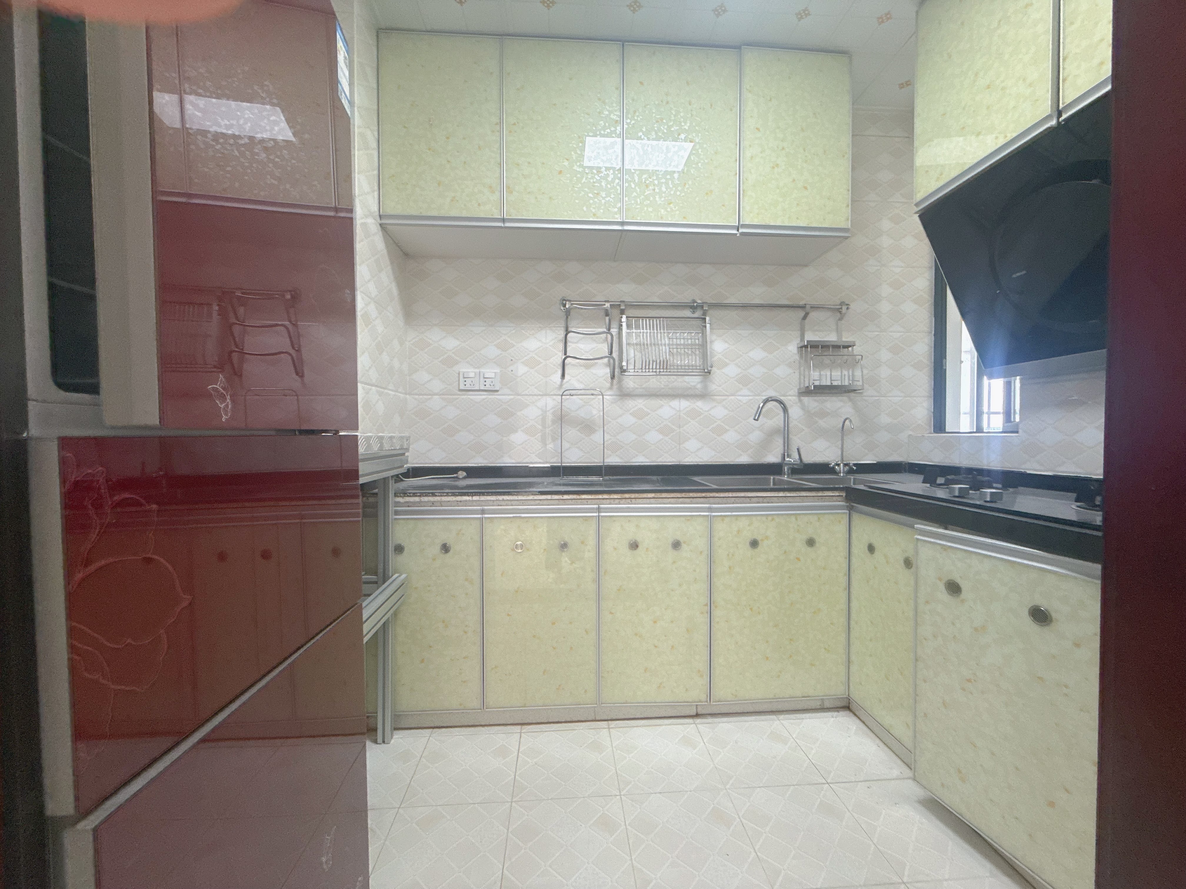 新城吾悦广场  3室2厅1卫    3000.0元/月室内图