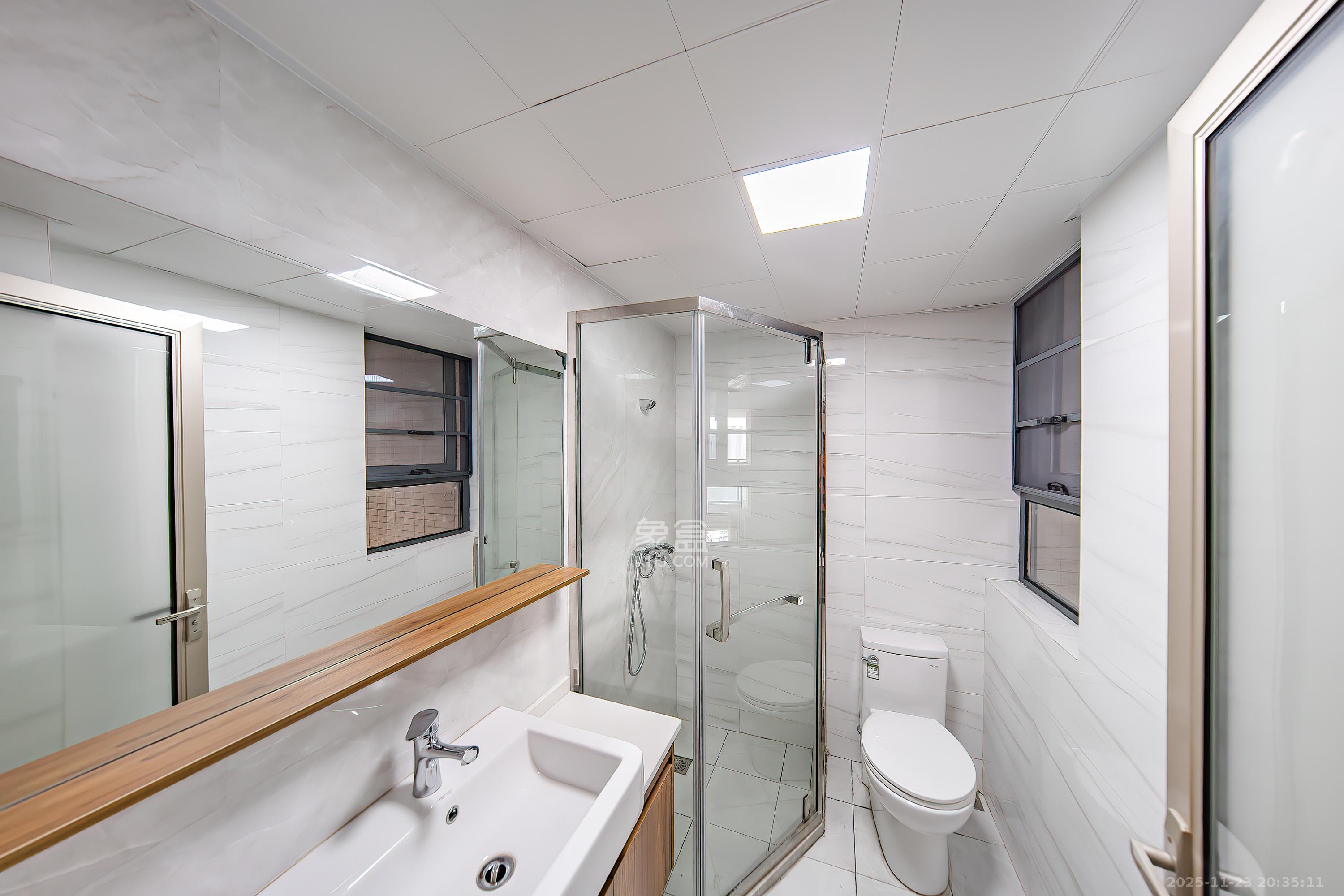 里约荟 3室2厅2卫 70.0万 里约荟 3室2厅2卫 70.0万卫生间