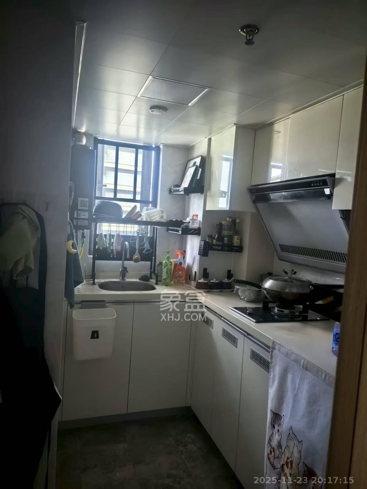 卓越浅水湾  1室0厅0卫    3000.0元/月室内图