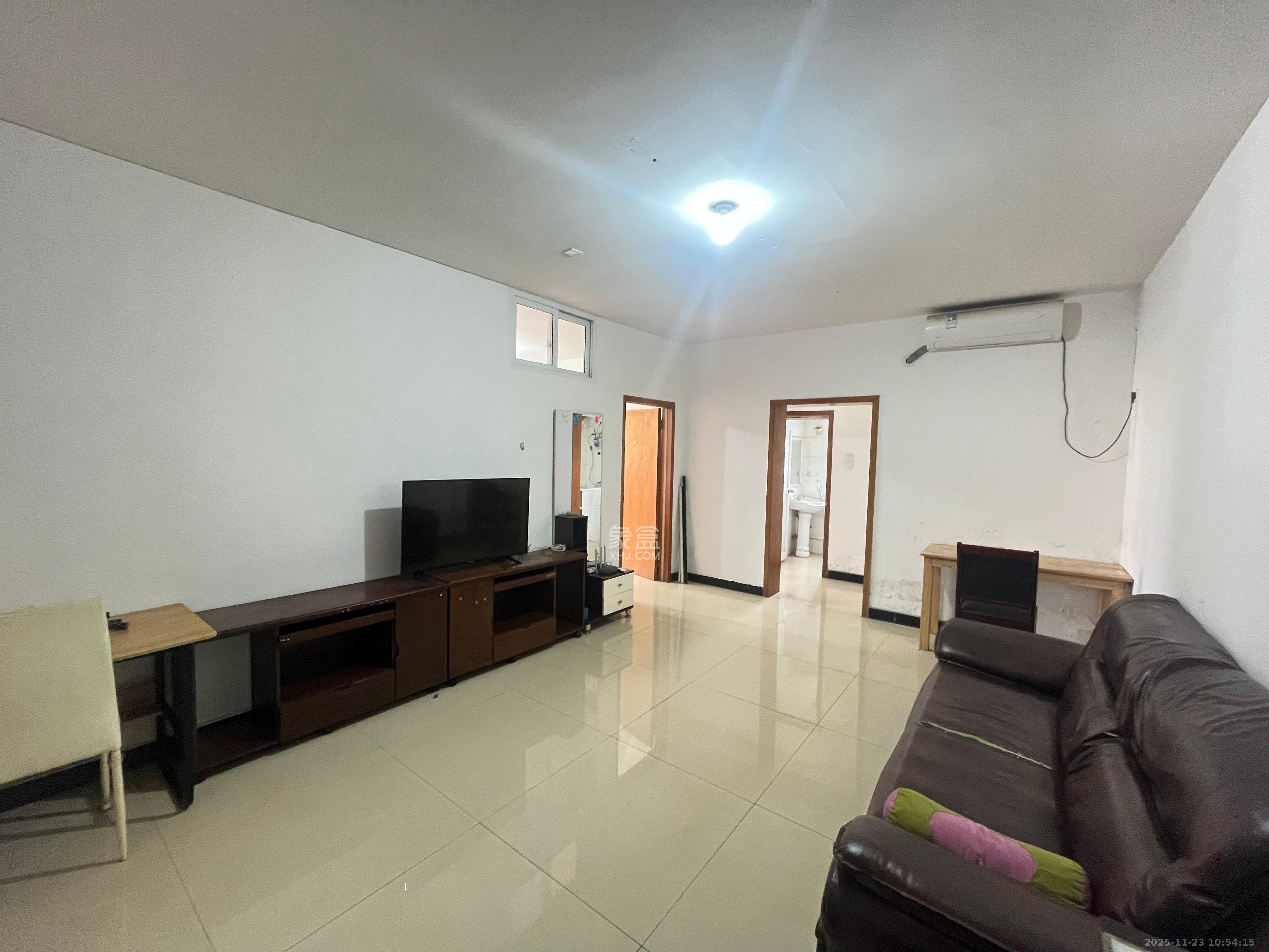 天泽大厦  2室1厅1卫    2000.0元/月室内图