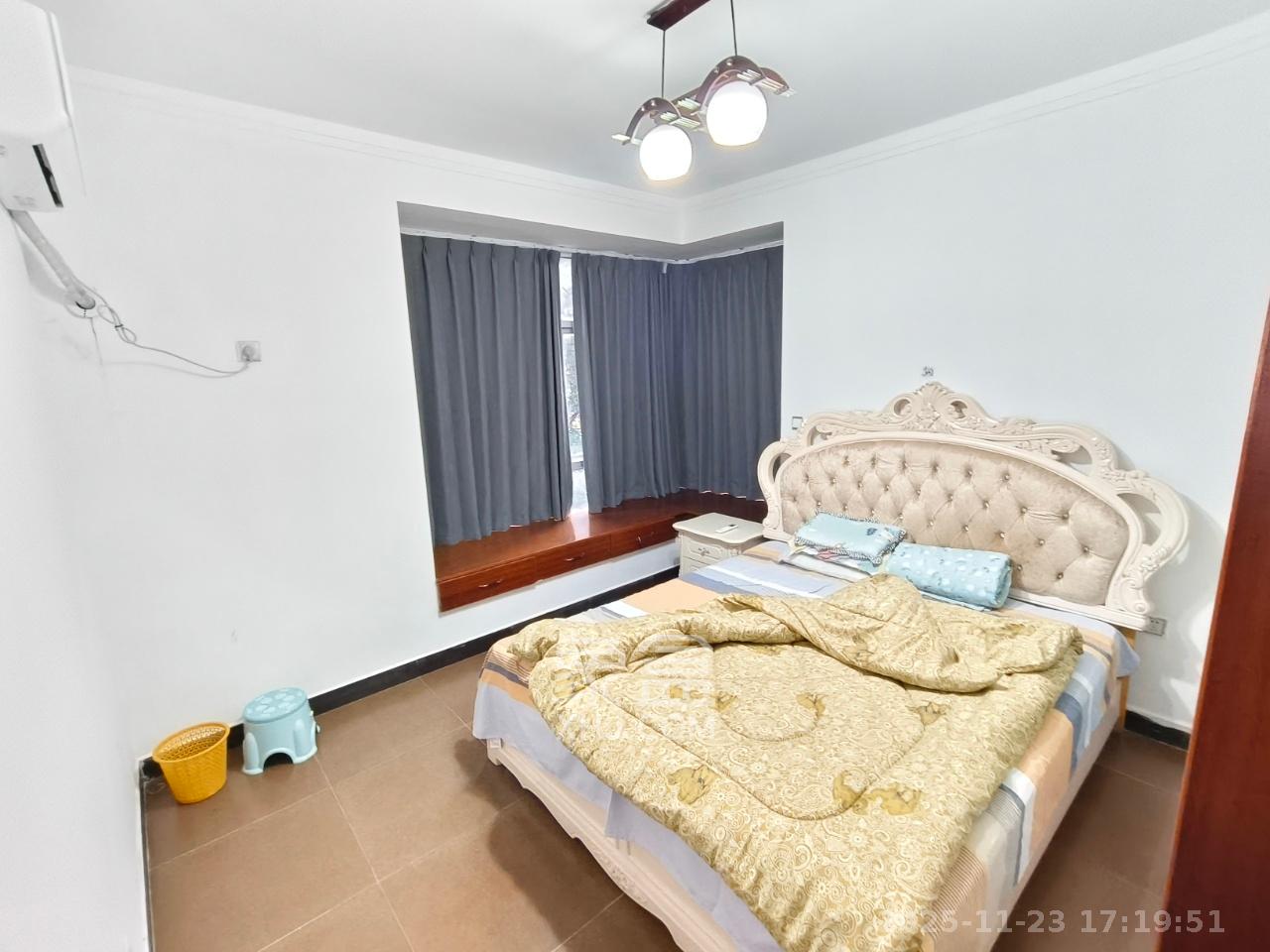 顺天黄金海岸  3室2厅2卫    2600.0元/月室内图