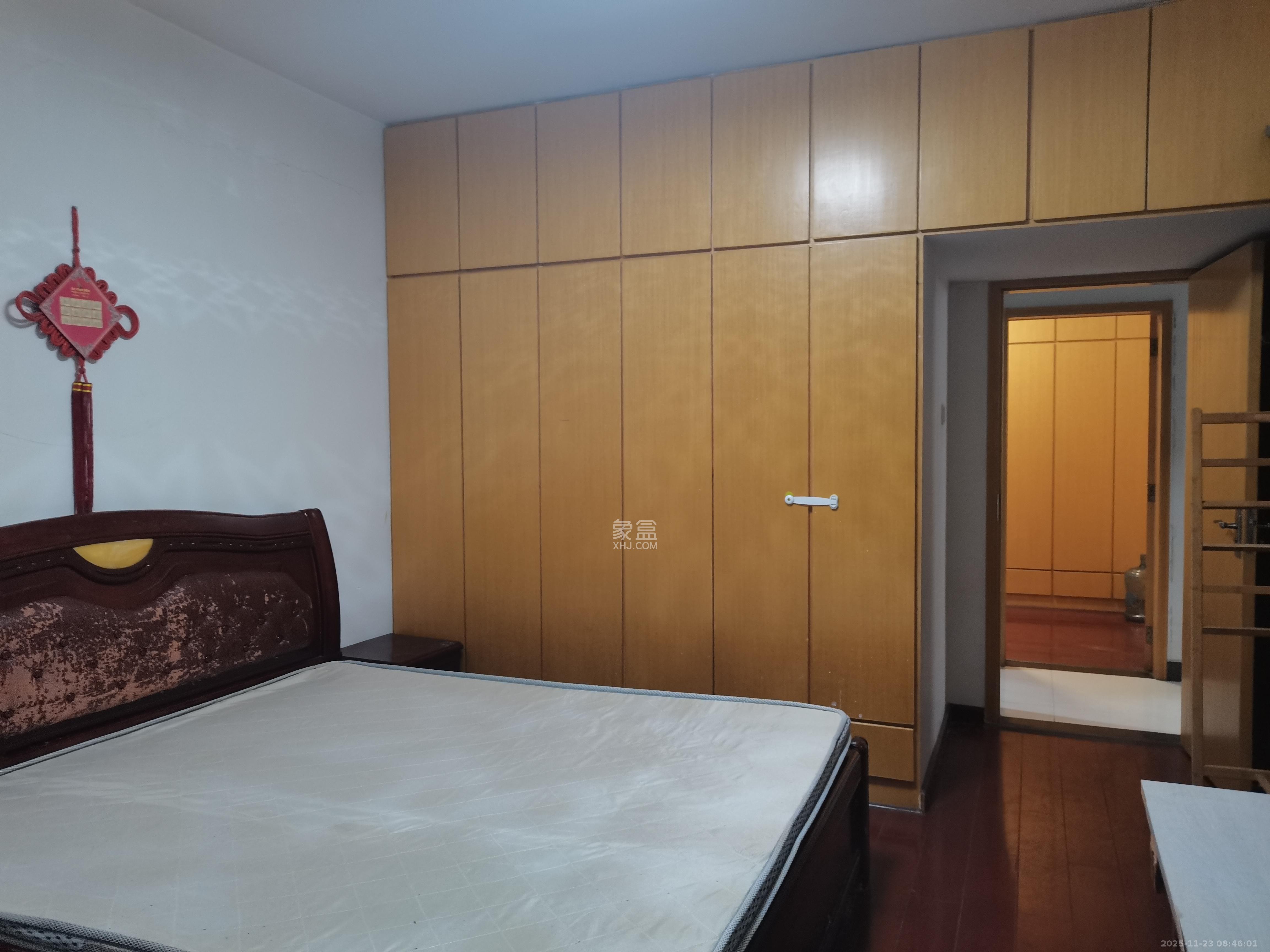 山水花都 2室2厅1卫 2200.0元/月 山水花都 2室2厅1卫 2200.0元/月室内图