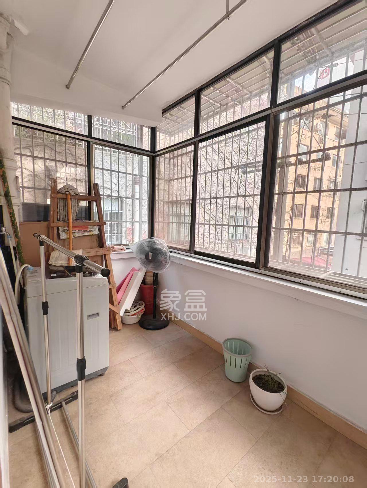 工农新村（工农桥社区）  1室0厅0卫    2400.0元/月室内图