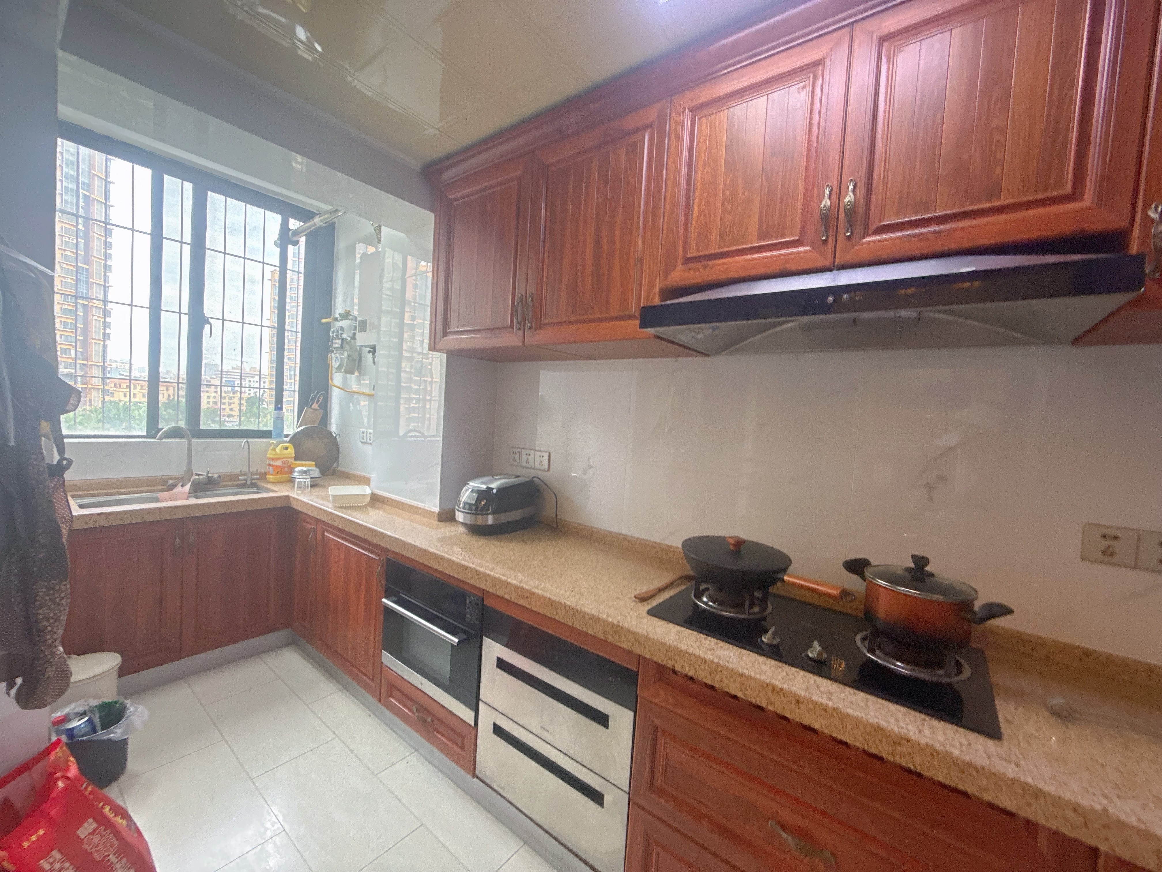 昌茂城邦  4室2厅2卫    4500.0元/月室内图