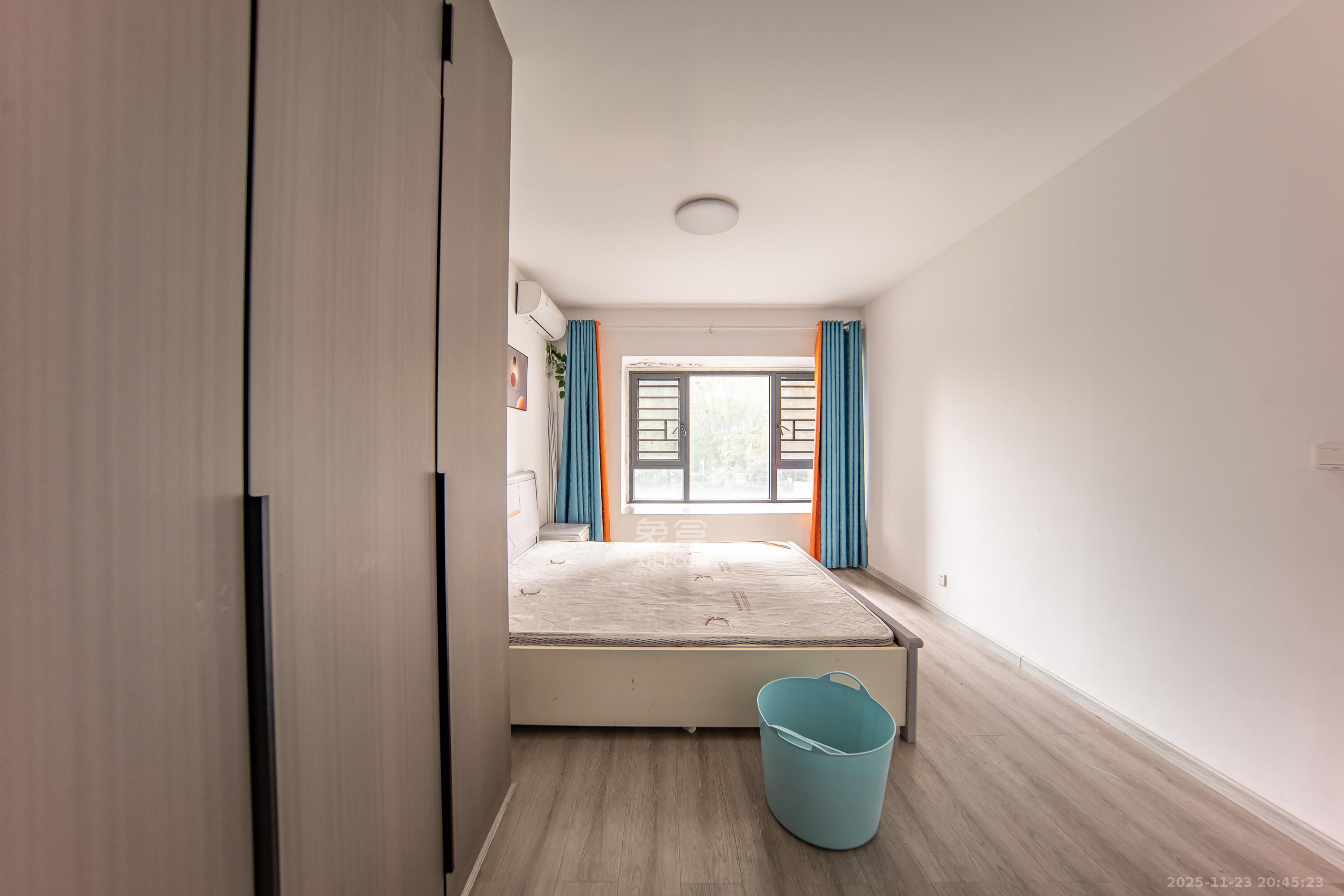 蓝光雍锦半岛 3室2厅2卫 89.0万 蓝光雍锦半岛 3室2厅2卫 89.0万卧室