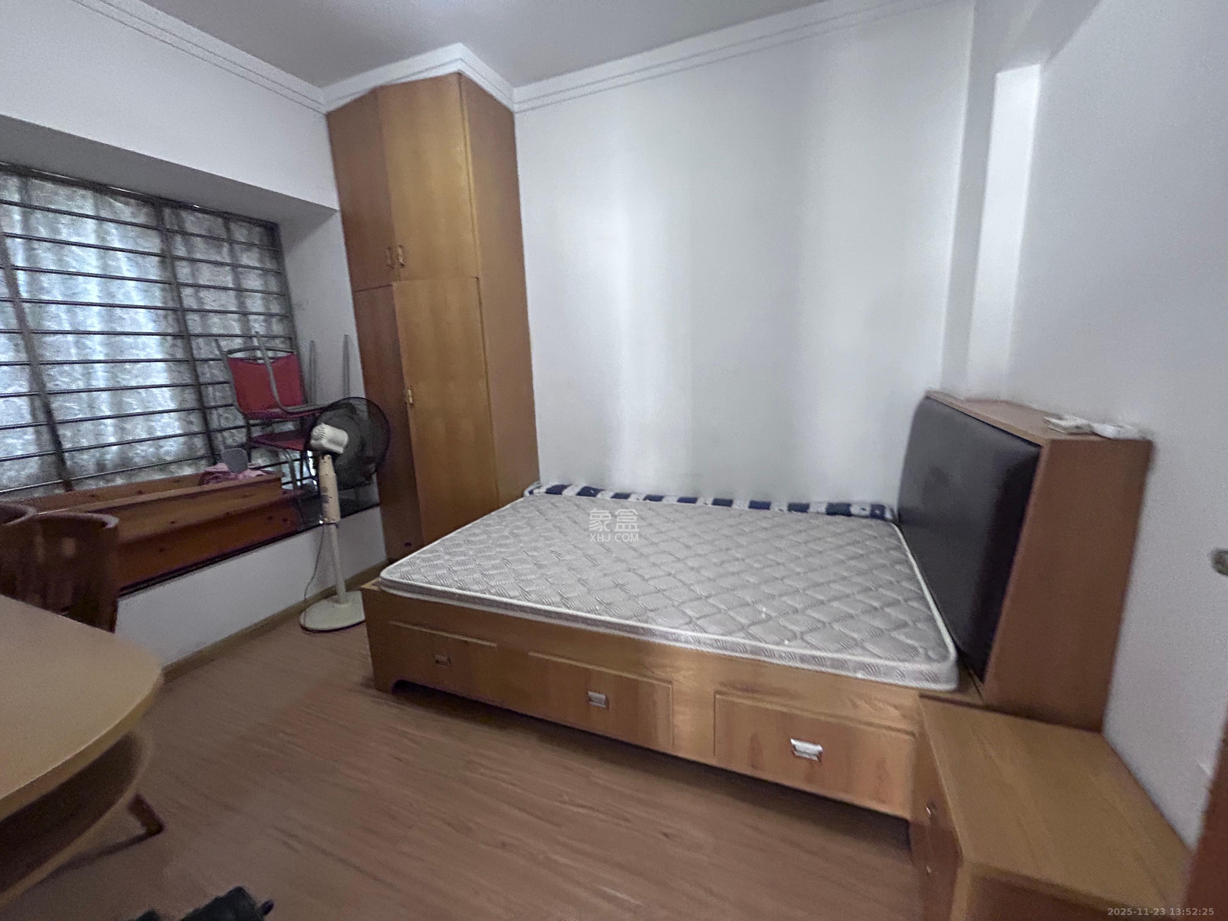 银港水晶城  2室1厅1卫    2200.0元/月室内图