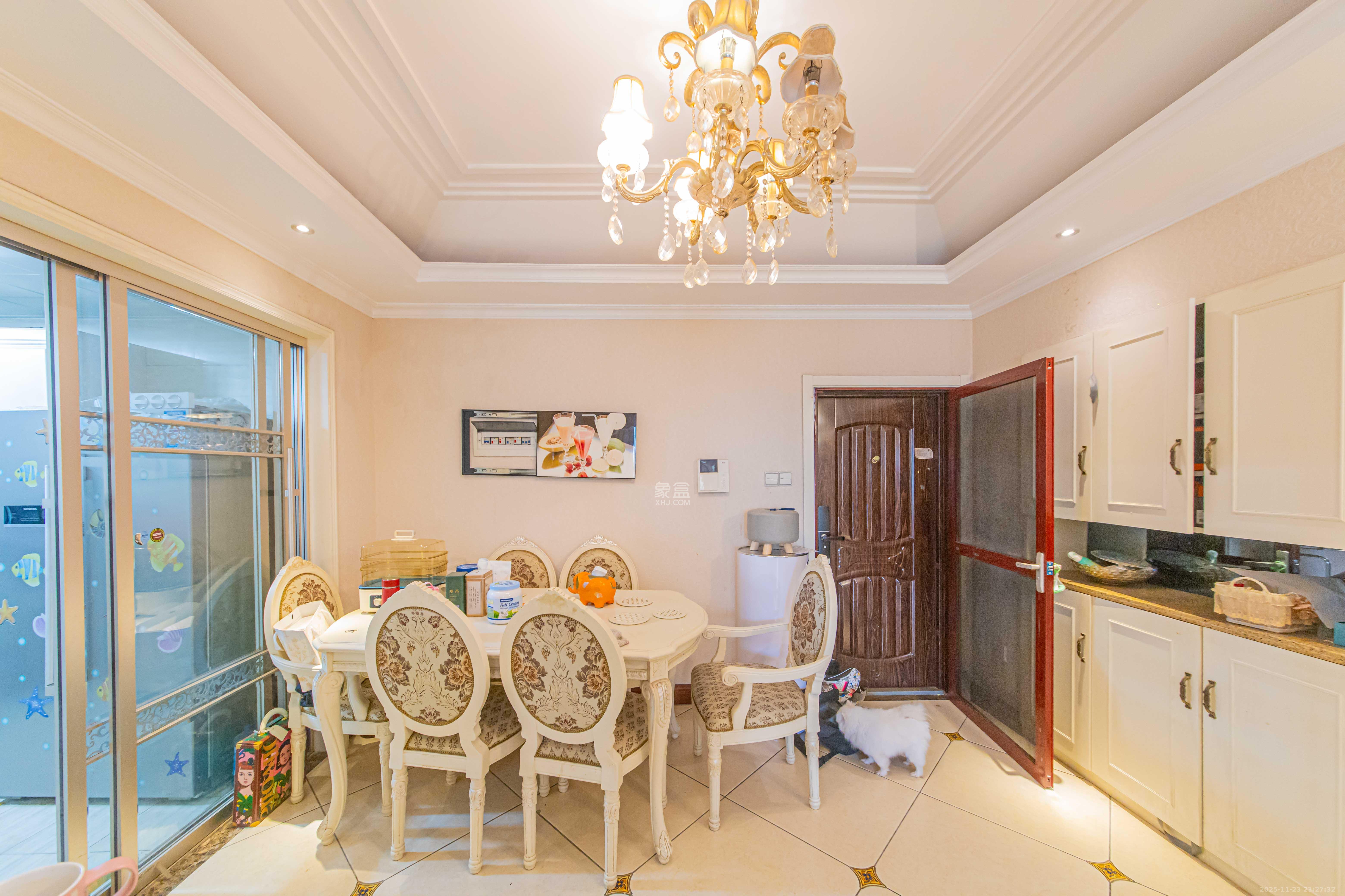 怡和山庄  3室2厅2卫    100.0万客厅