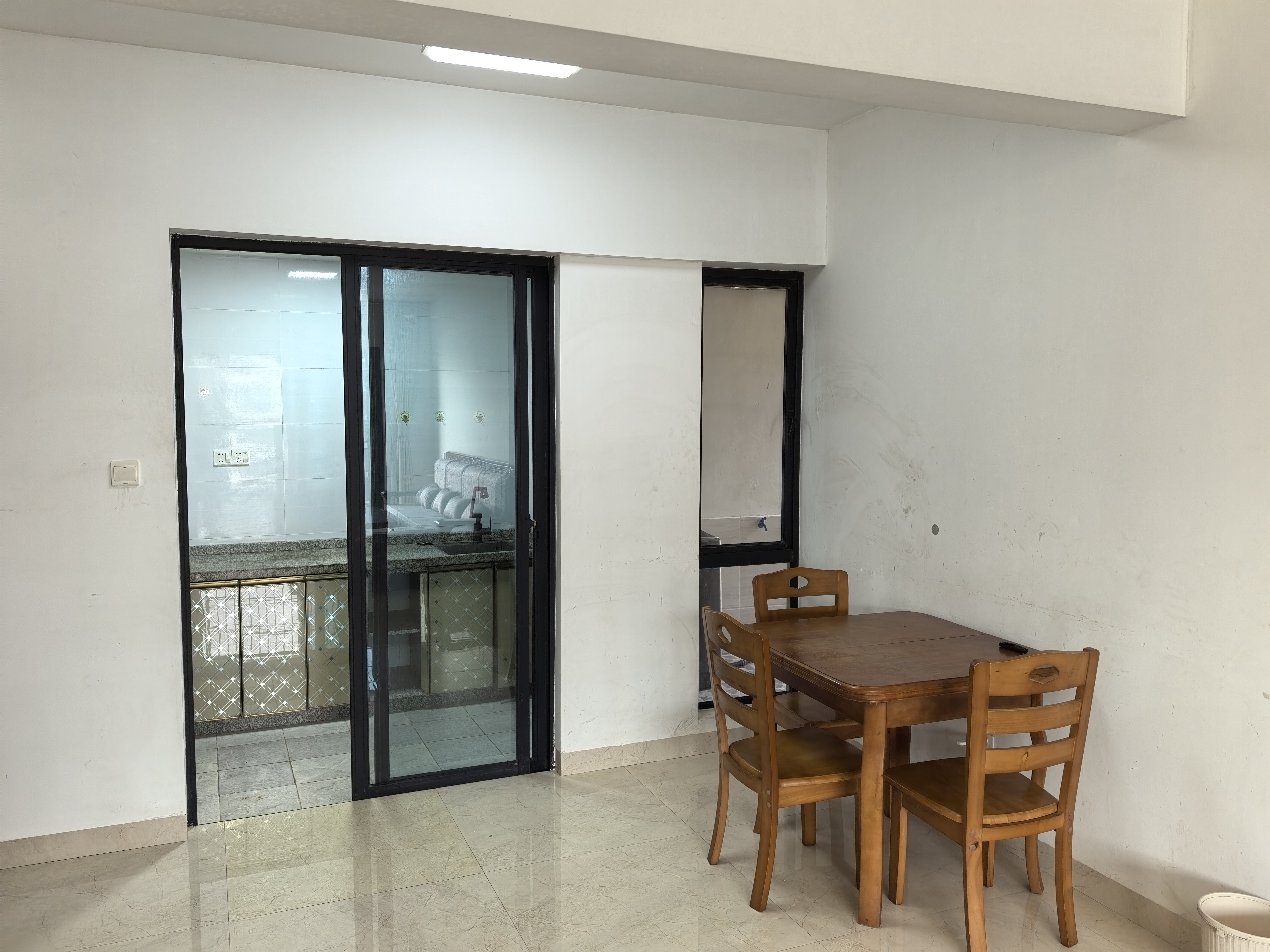 时代城永秀一期 4室2厅2卫 2300.0元/月 时代城永秀一期 4室2厅2卫 2300.0元/月室内图