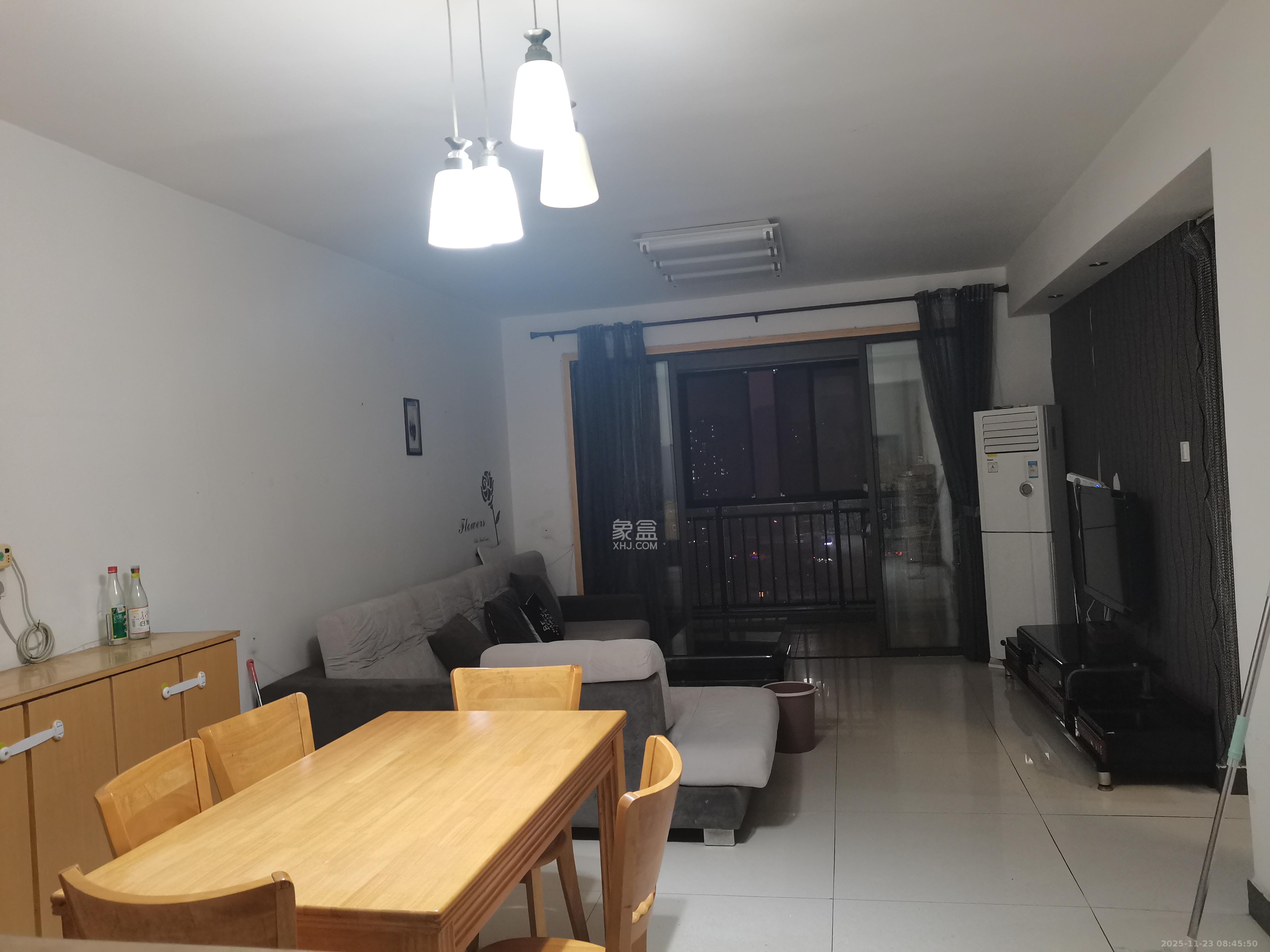 山水花都 2室2厅1卫 2200.0元/月 山水花都 2室2厅1卫 2200.0元/月室内图