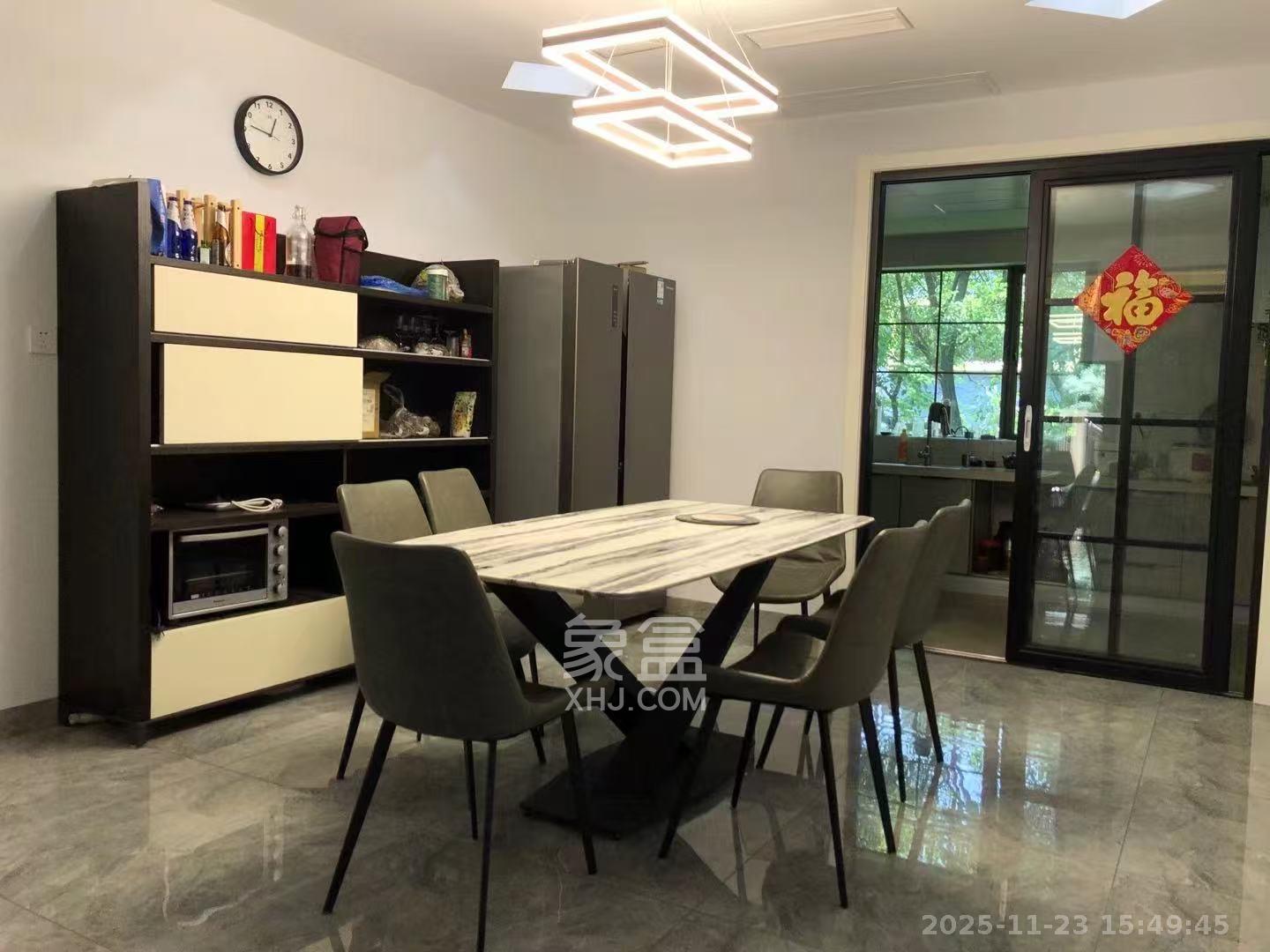 托斯卡纳洋房高层  4室2厅3卫    6000.0元/月室内图