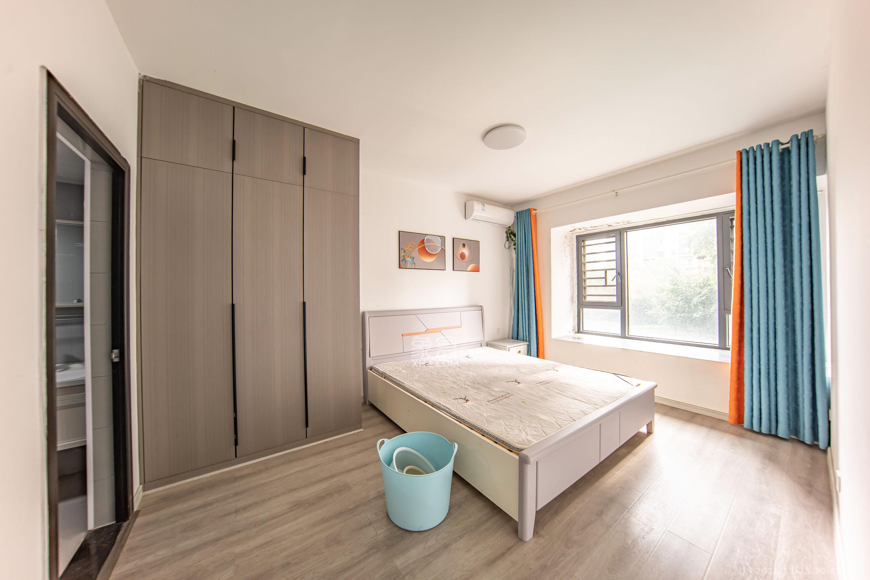 蓝光雍锦半岛 3室2厅2卫 89.0万 蓝光雍锦半岛 3室2厅2卫 89.0万卧室