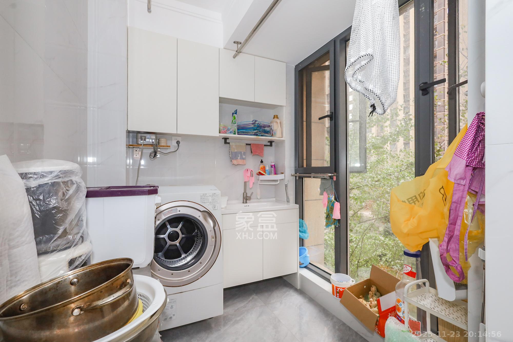 协信星澜汇 4室2厅1卫 180.0万 协信星澜汇 4室2厅1卫 180.0万其他