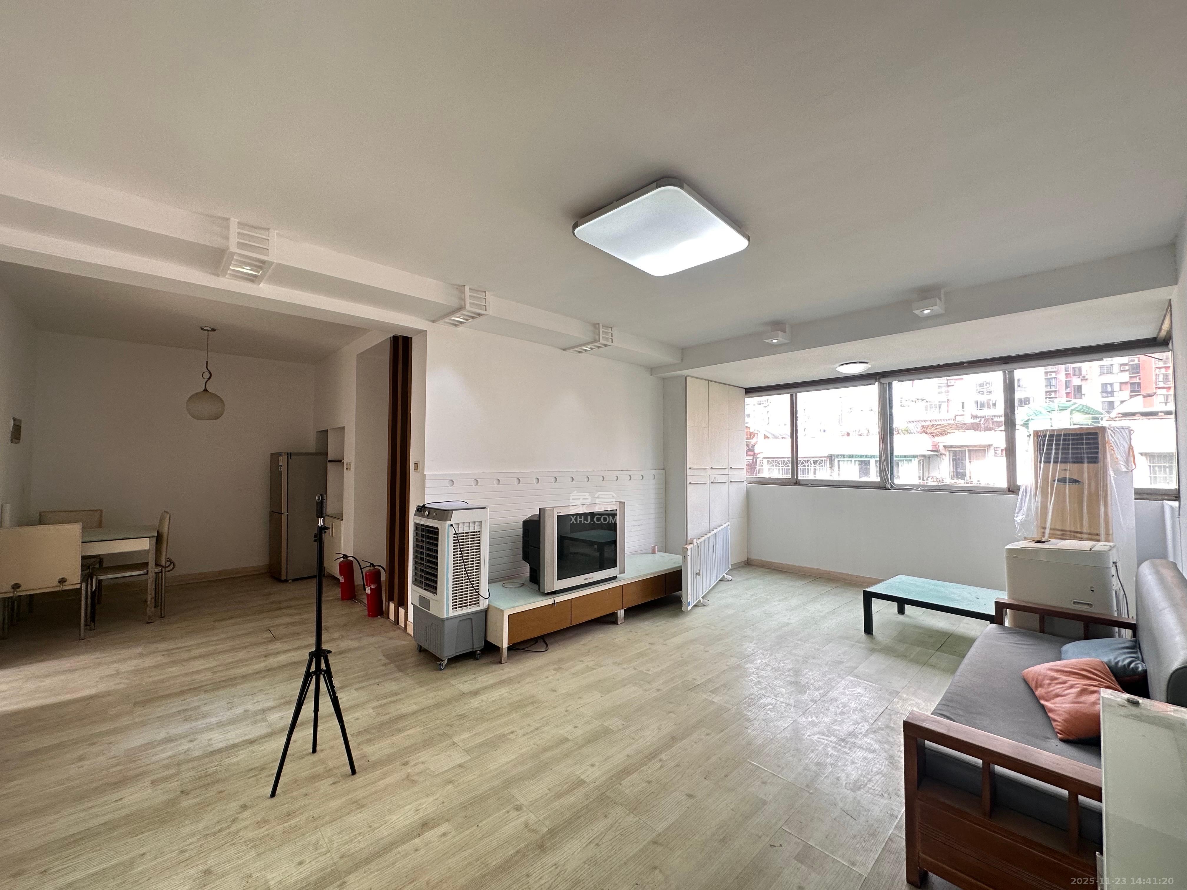 湘计花园 3室2厅2卫 1800.0元/月 湘计花园 3室2厅2卫 1800.0元/月室内图