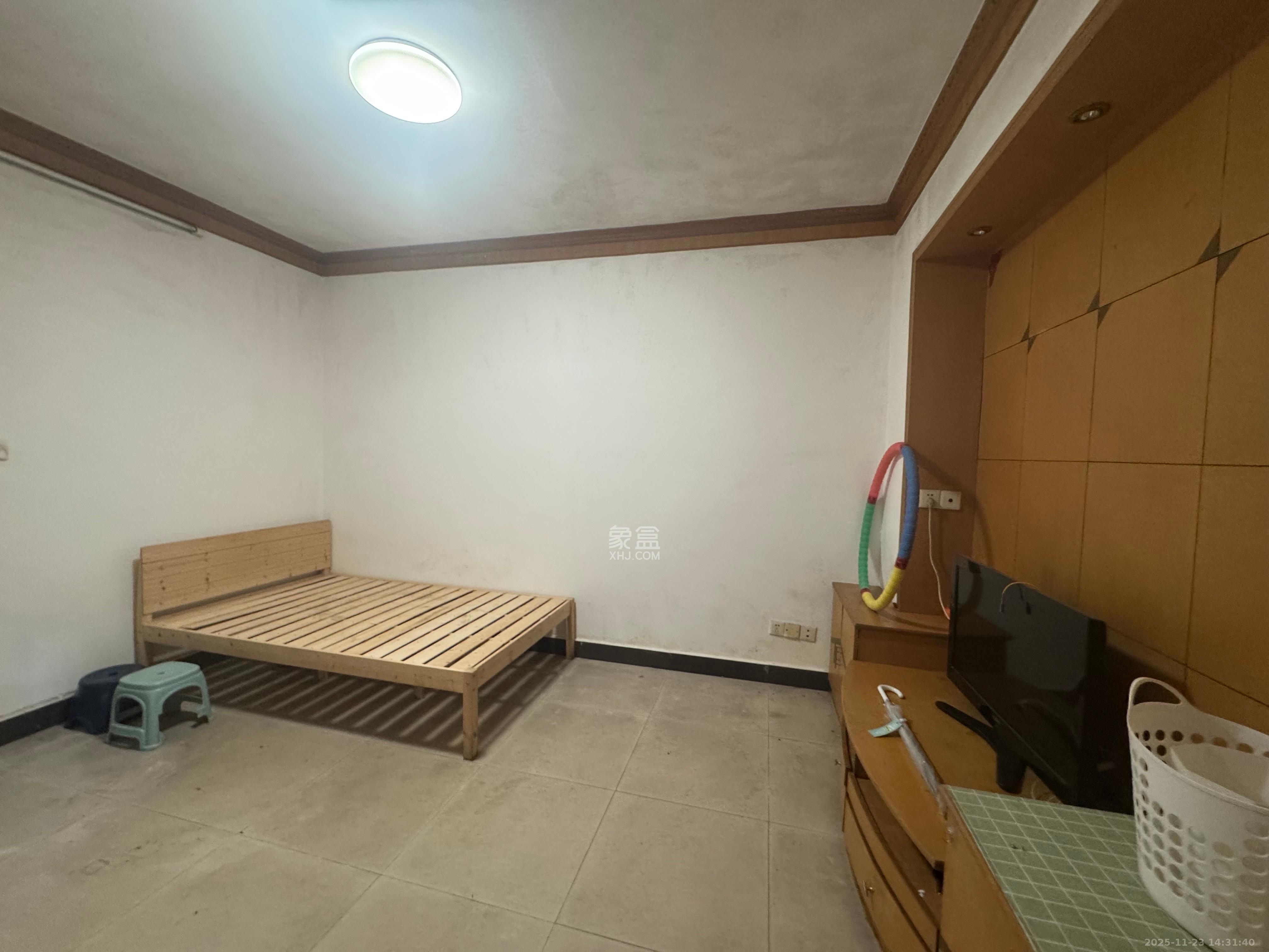 东风路地税局 3室2厅1卫 1800.0元/月 东风路地税局 3室2厅1卫 1800.0元/月室内图