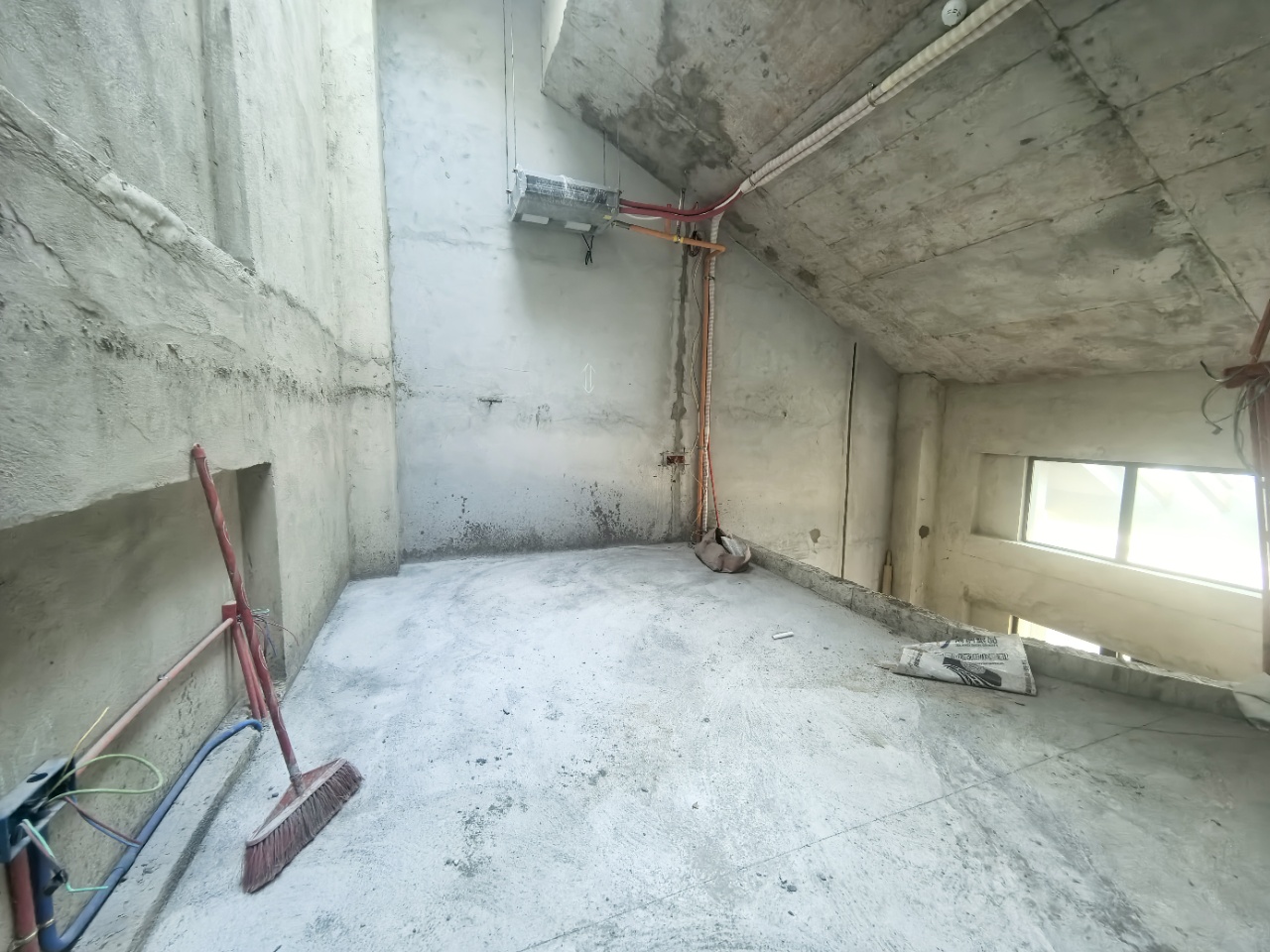 鲁能海蓝公馆  1室2厅2卫    80.0万室内图