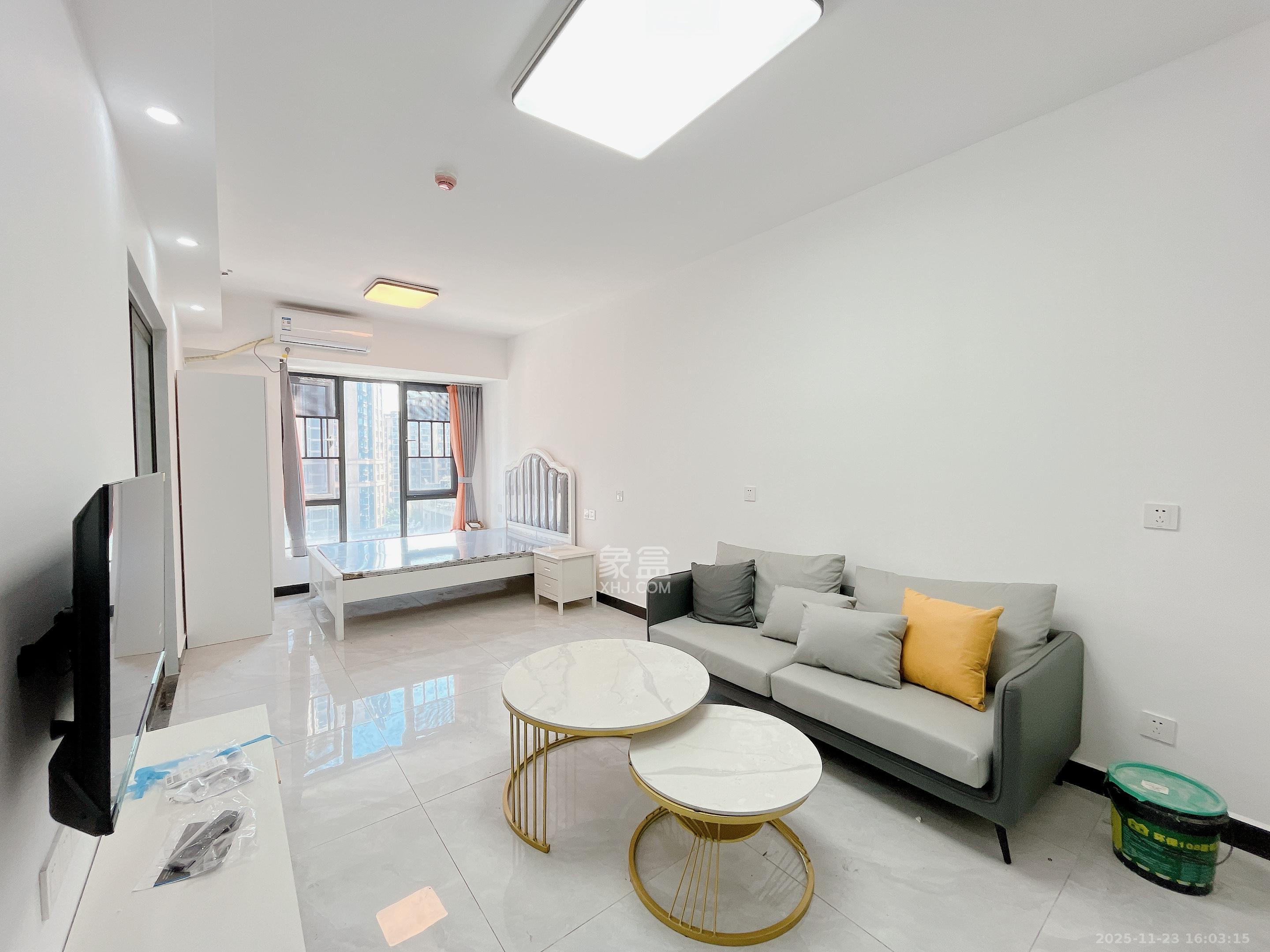 天健城  1室1厅1卫    2200.0元/月室内图